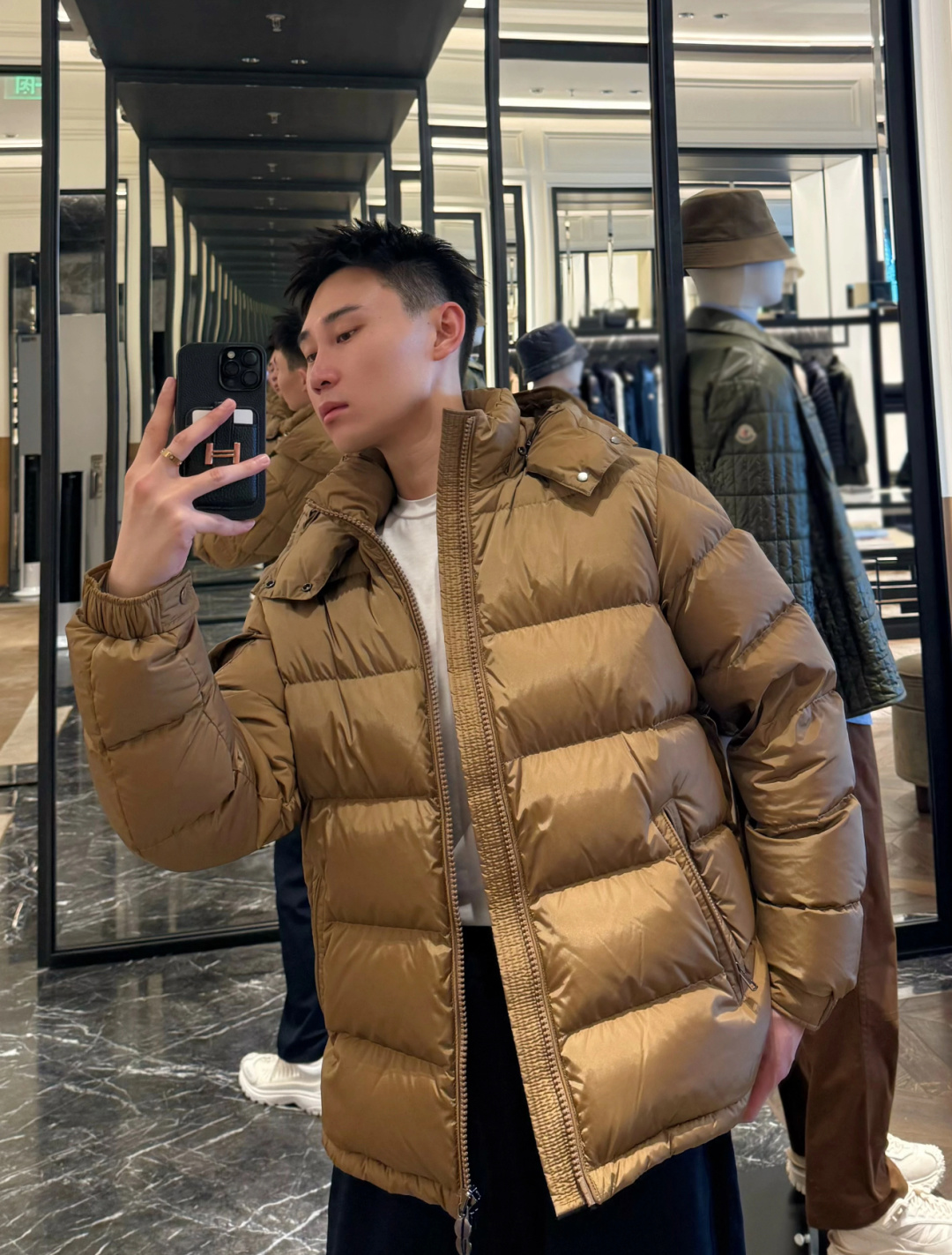 上身效果｜Moncler王牌经典,2025全新上市.Maya(全新科技尼龙)男士哑光短款羽绒夹克外套.限