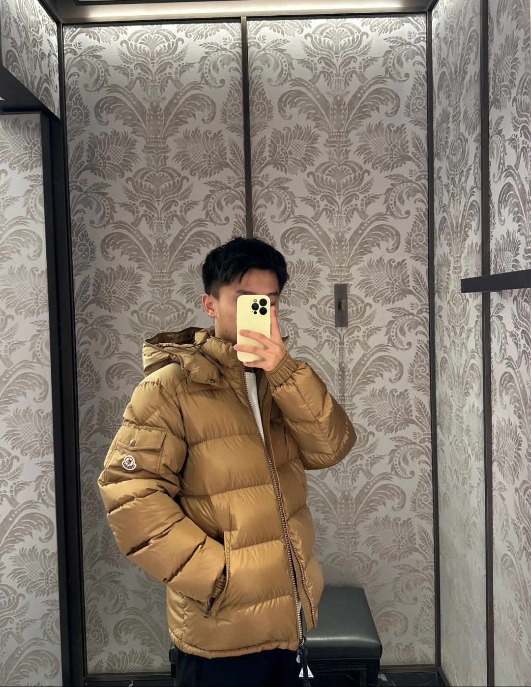 上身效果｜Moncler王牌经典,2025全新上市.Maya(全新科技尼龙)男士哑光短款羽绒夹克外套.限