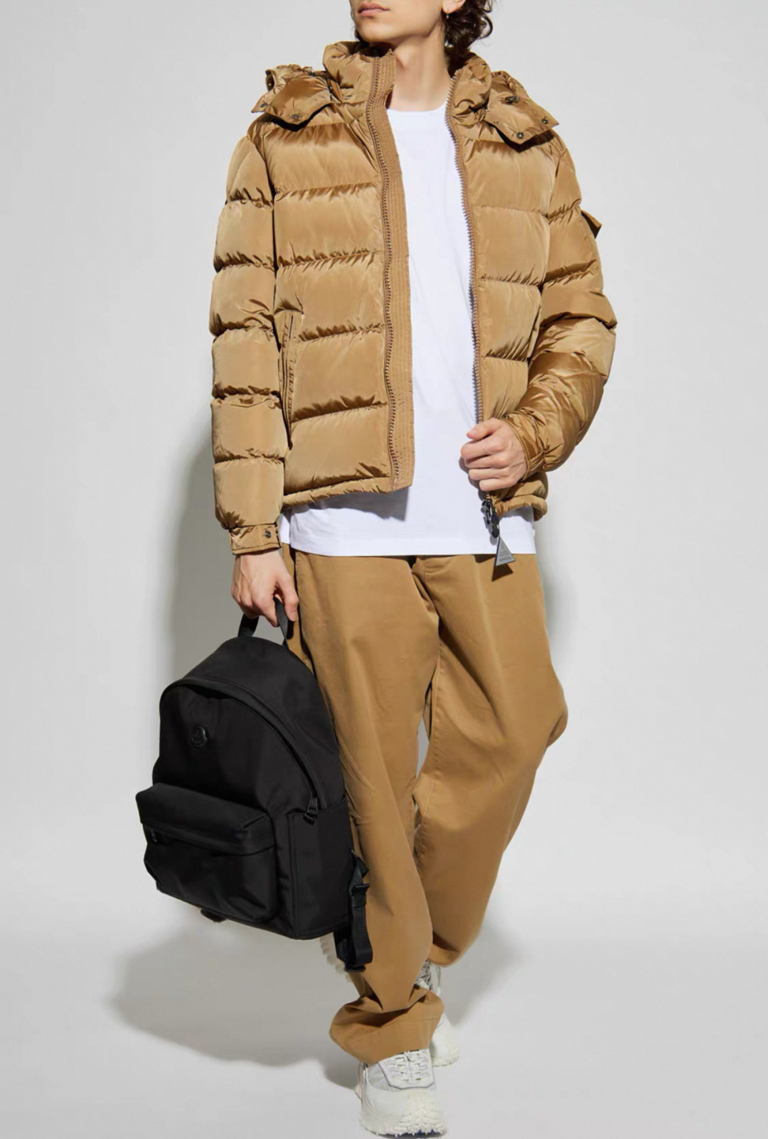 上身效果｜Moncler王牌经典,2025全新上市.Maya(全新科技尼龙)男士哑光短款羽绒夹克外套.限