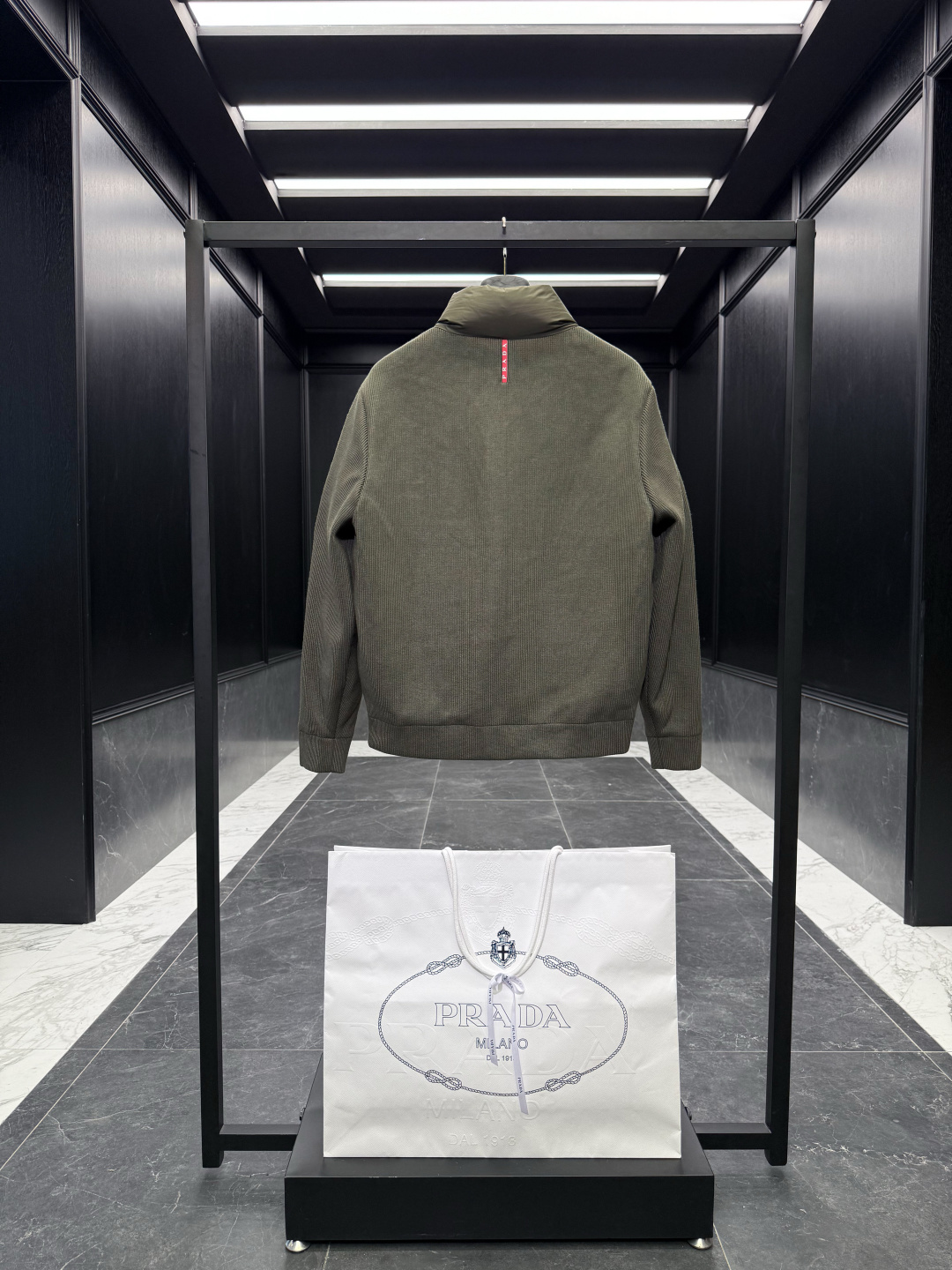 普拉达 Prada 高级成衣风衣外套及大衣服饰 #3D61E37C 9