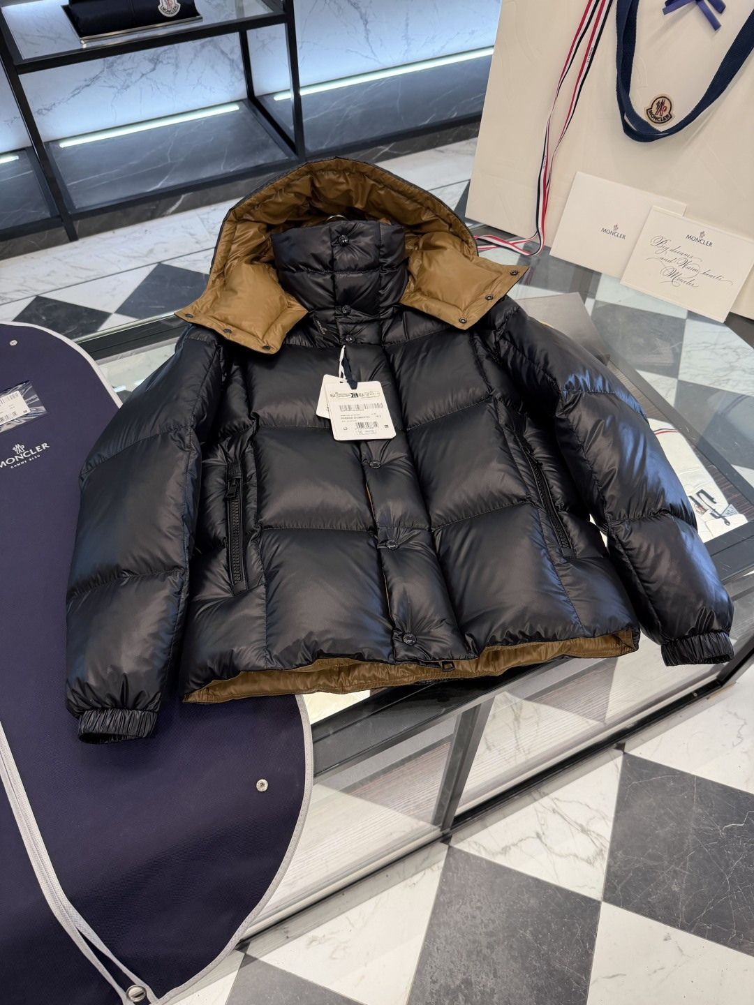 【04718】Moncler Parana Men's Black Gold Hooded Down Jacket
