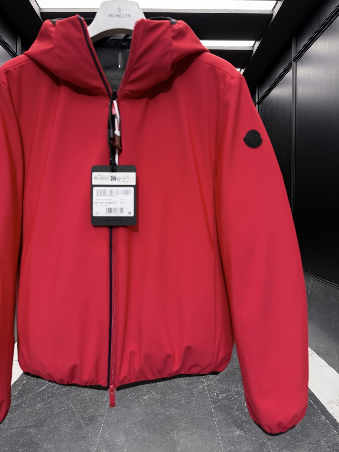 特级羽绒⬆️Moncler Batisse男士连帽短款羽绒夹克外套.原版购入开发,鹅绒填充.条码款号齐全