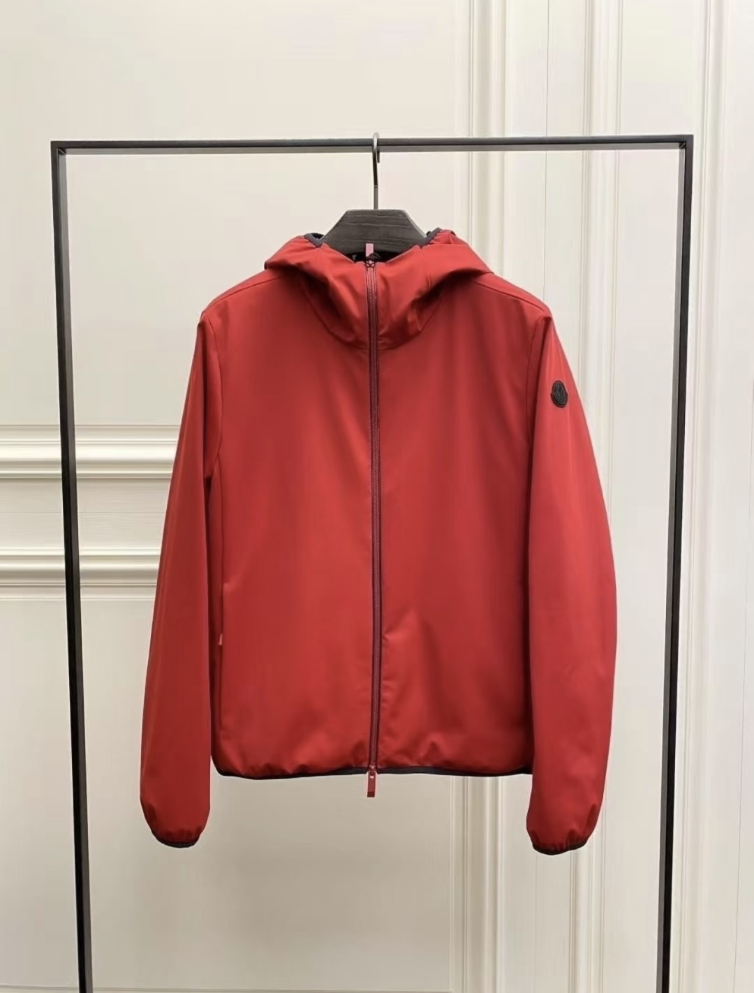 Moncler Batisse男士连帽短款羽绒夹克外套.柜台实拍参考.