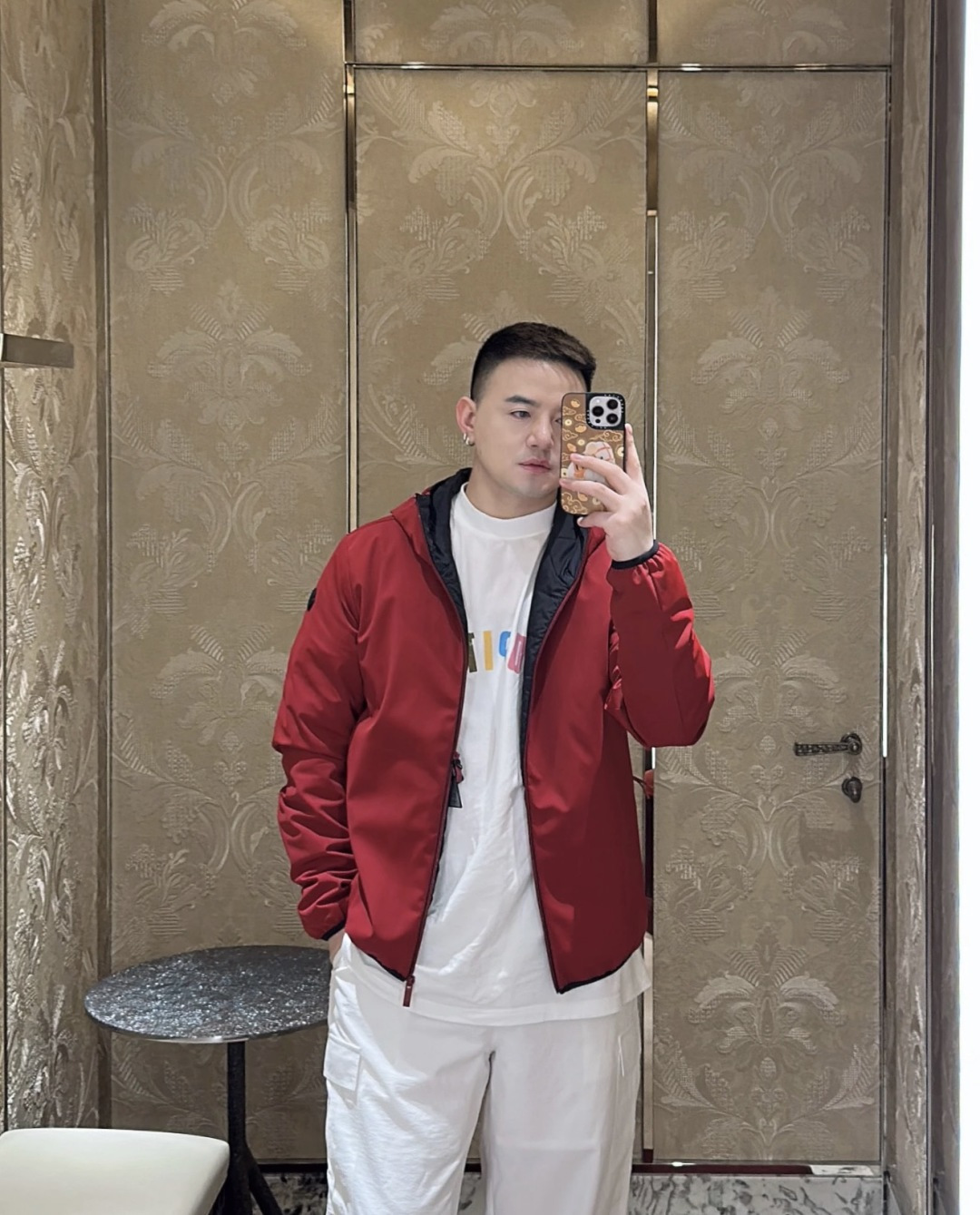 上身效果｜Moncler Batisse男士连帽短款羽绒夹克外套.科技面料,自然抗褶皱.