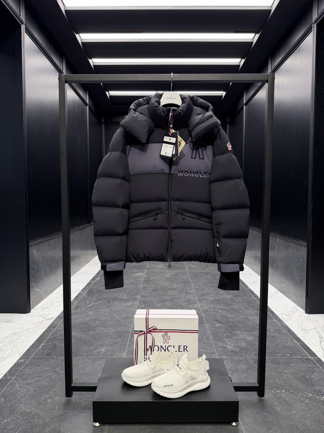 特级羽绒⬆️Moncler Grenoble高端系列Blash(渠道臻品)区分全网色差低端版本.防水短款