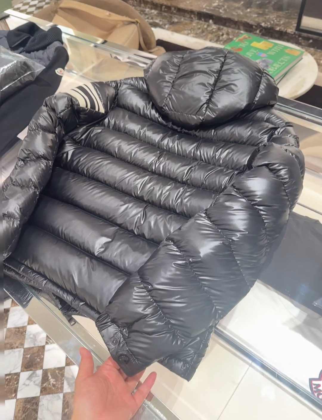 Moncler Landre条纹拉链连帽长袖夹克外套.柜台实拍参考.