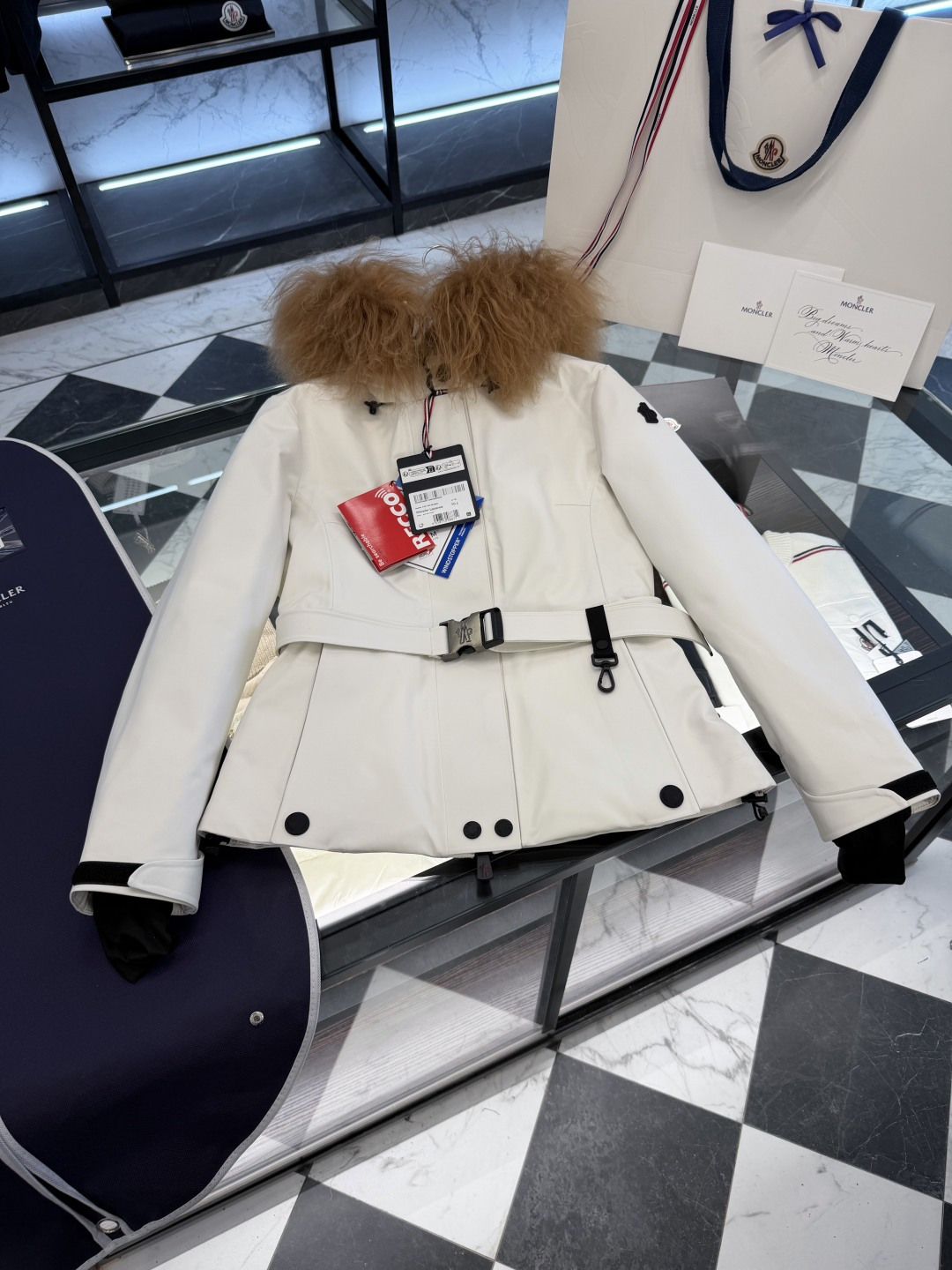 NO:660517,Moncler Grenoble【Outdoor Equipment】Laplance GORE-TEX Women's Shearling Trim Hooded Down Ski Jacket. More details in real photos.,Moncler,jackets & coats,jackets & coats,down jacket,hats, 19860909Moncler Grenoble【户外装备】Laplance GORE-TEX女士羊毛皮饰边连帽羽绒滑雪夹克外套.更多细节实拍.,蒙口-服装,Moncler,jackets & coats,jackets & coats,down jacket,hats, ,Women's clothing
