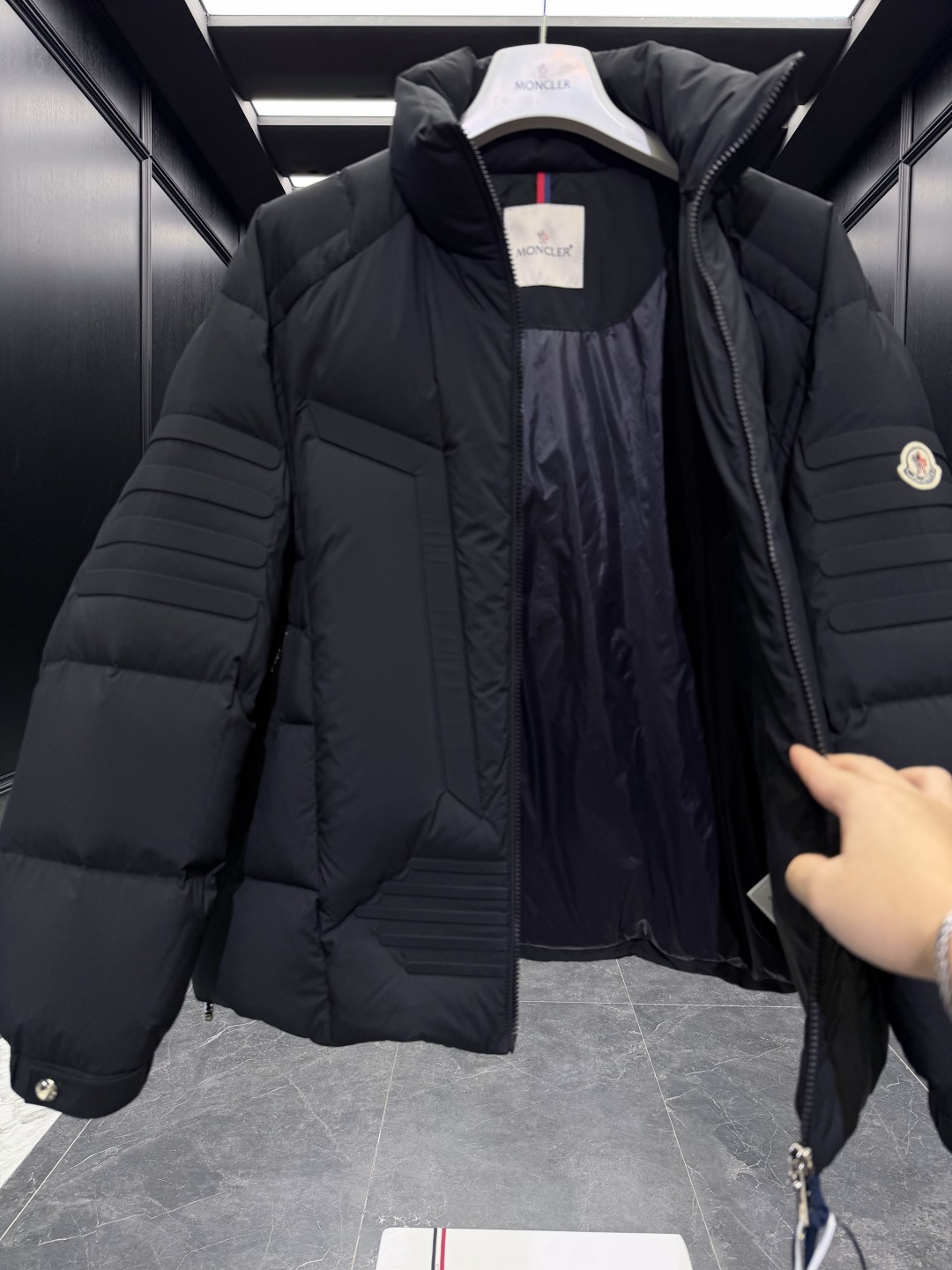 特级羽绒⬆️Moncler Matt Black3144欧洲限定款.2025全新重工机甲风异型裁剪立领羽