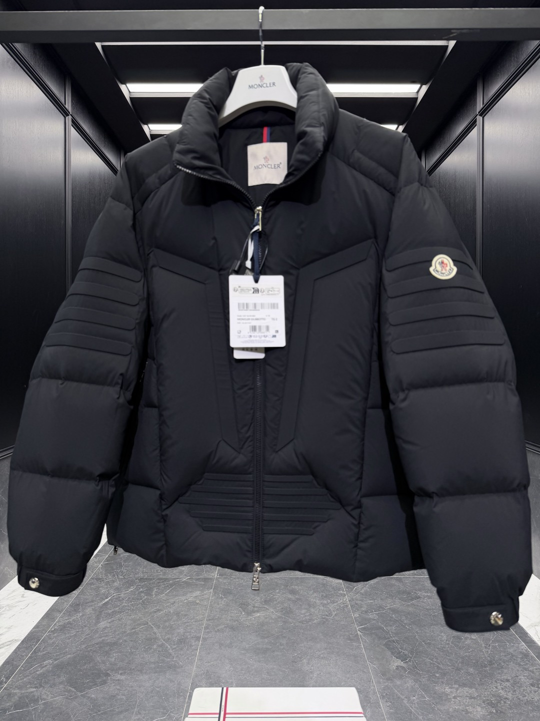 特级羽绒⬆️Moncler Matt Black3144欧洲限定款.2025全新重工机甲风异型裁剪立领羽