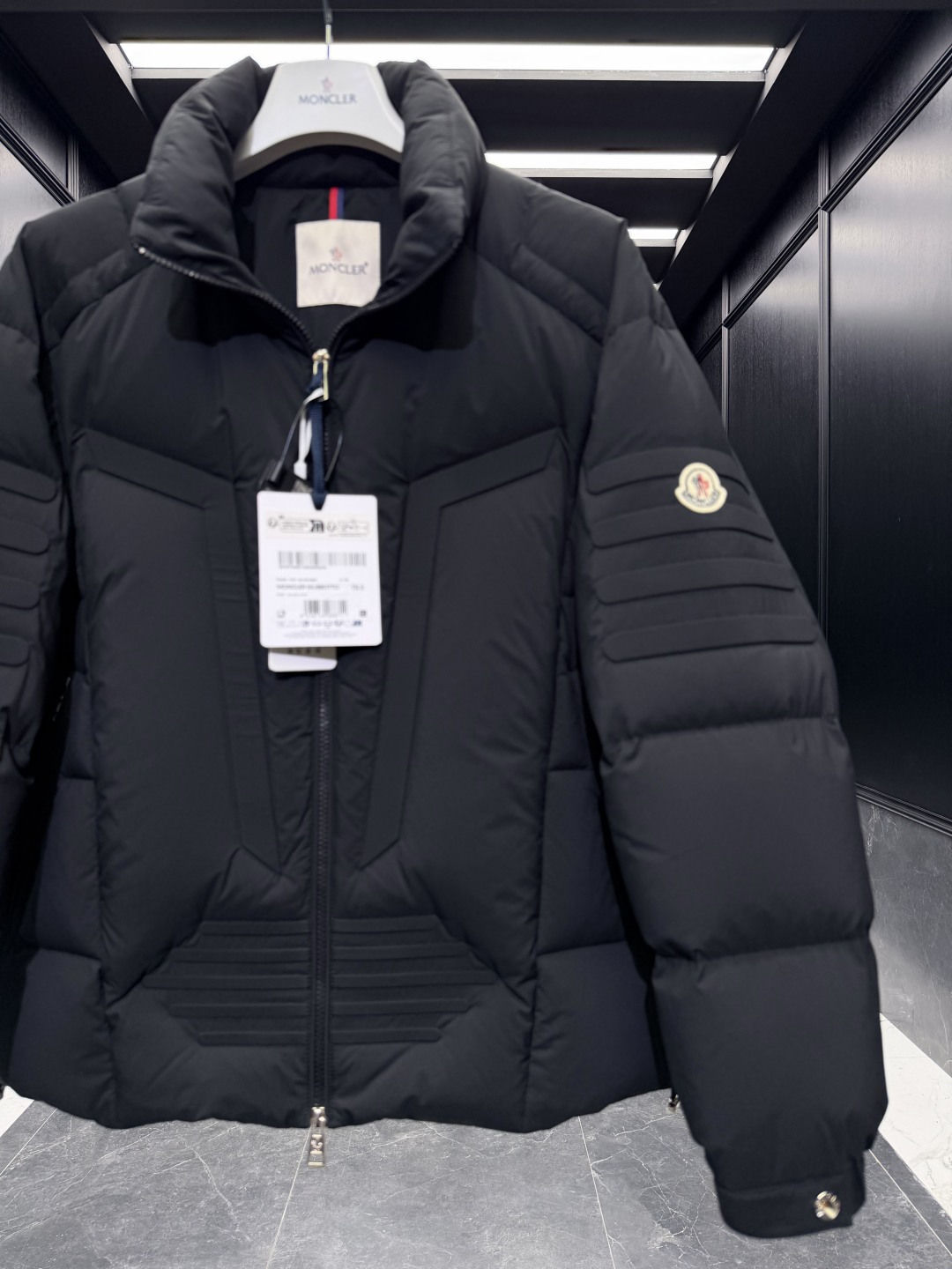 特级羽绒⬆️Moncler Matt Black3144欧洲限定款.2025全新重工机甲风异型裁剪立领羽