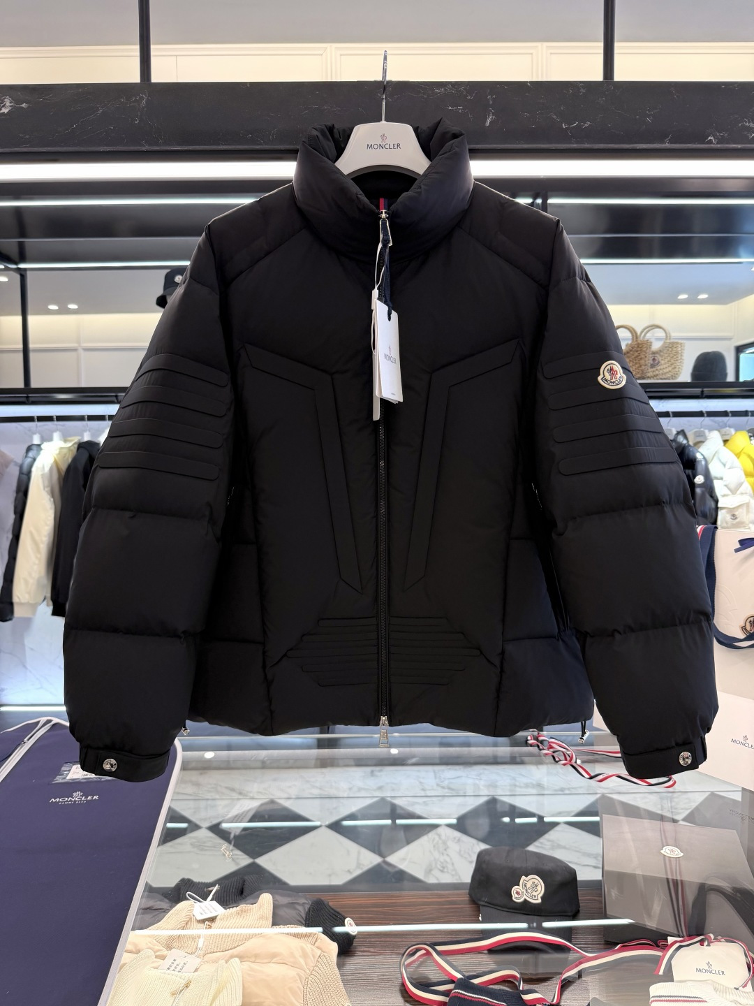 . 535887_690 535887_690