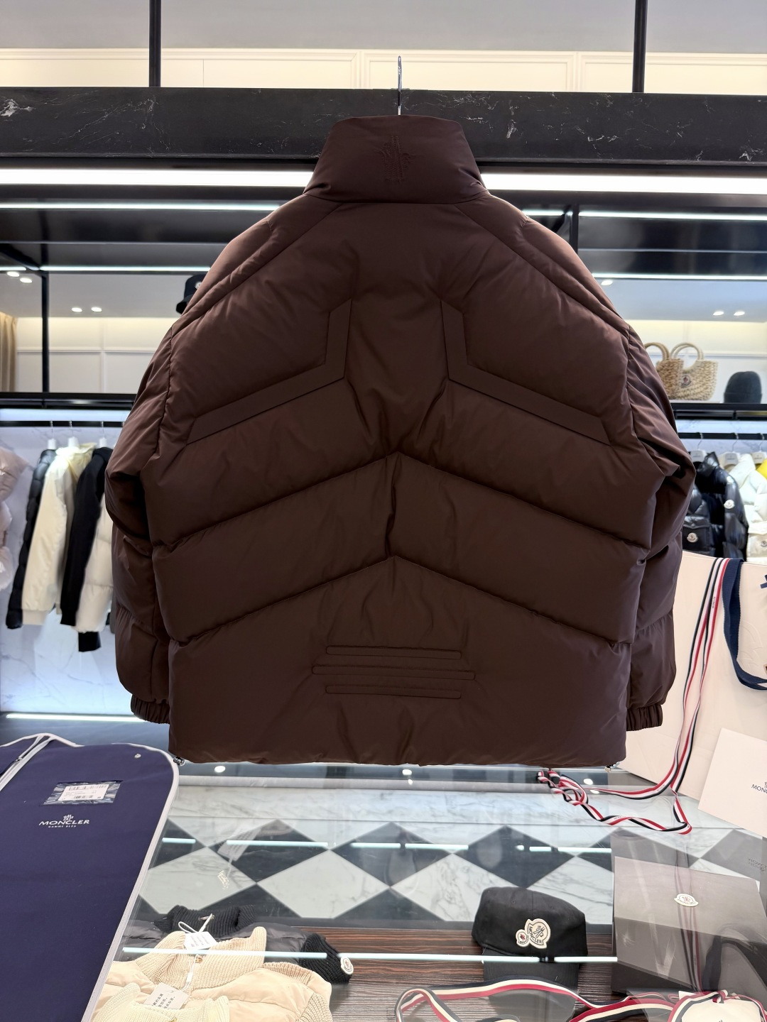 . 535892_690 535892_690