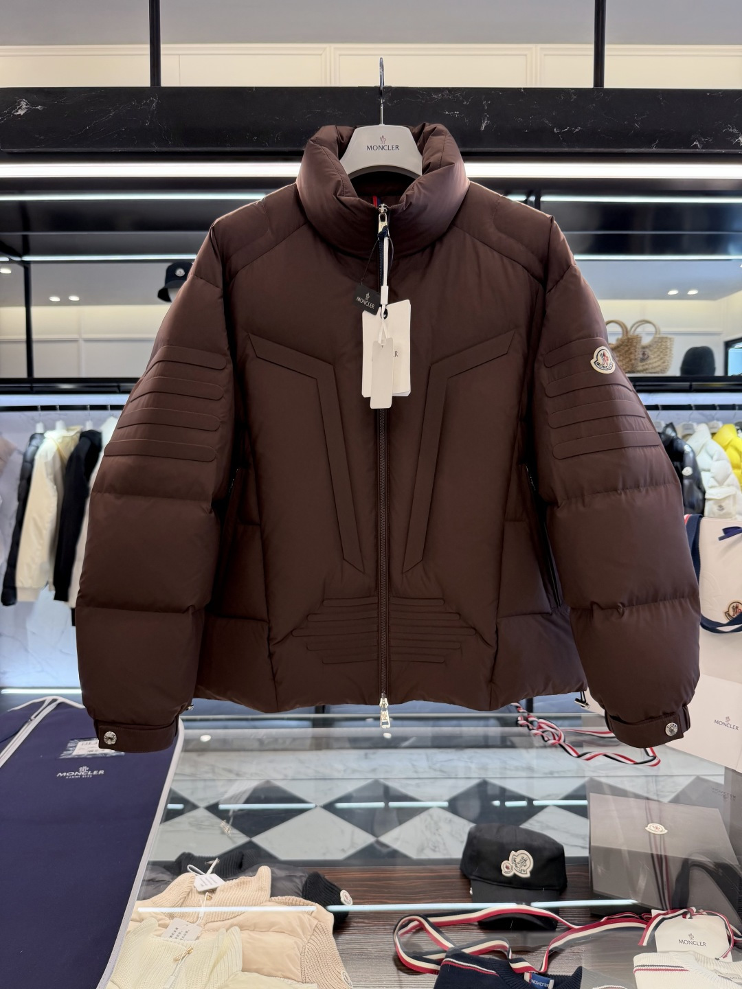 . 535894_690 535894_690