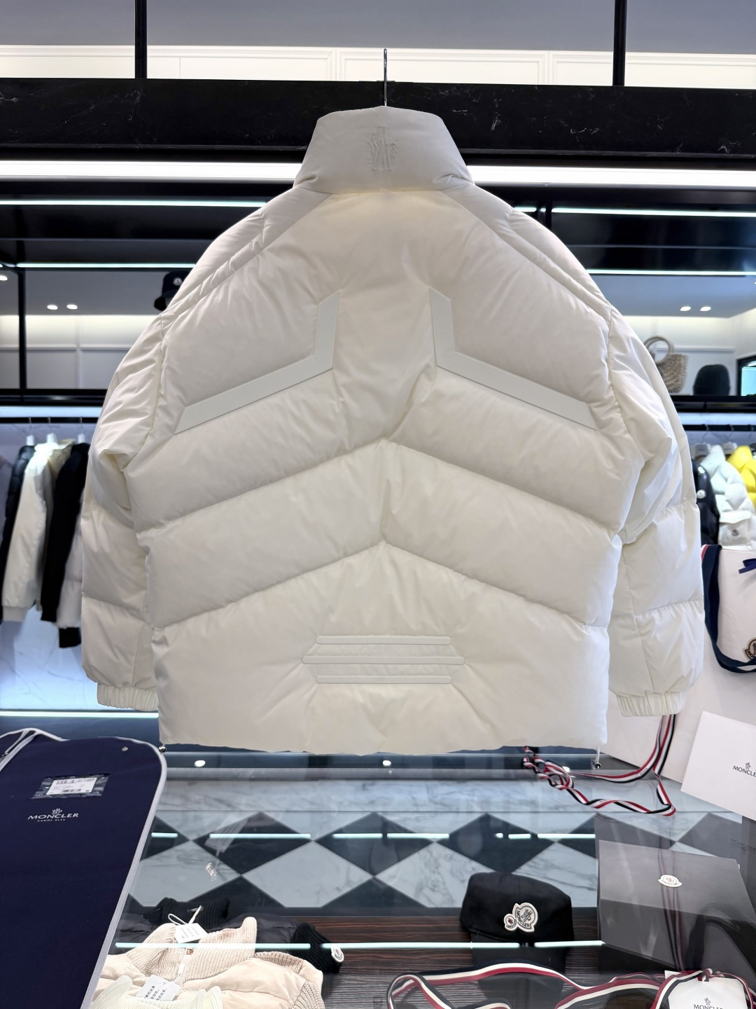 . 535902_690 535902_690