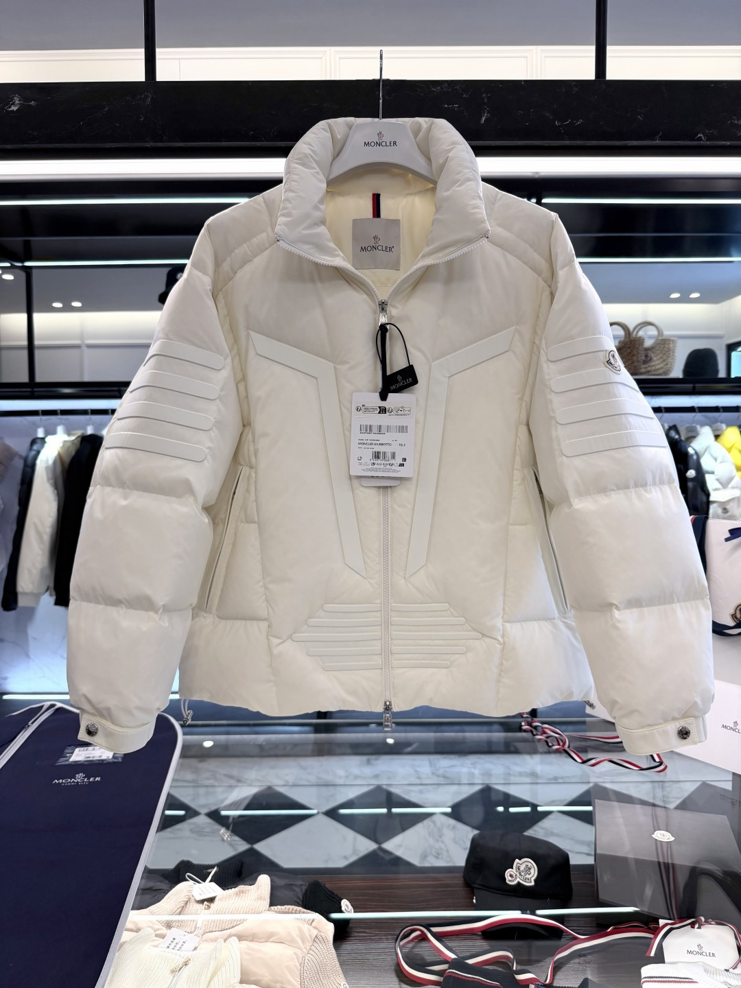 . 535903_690 535903_690