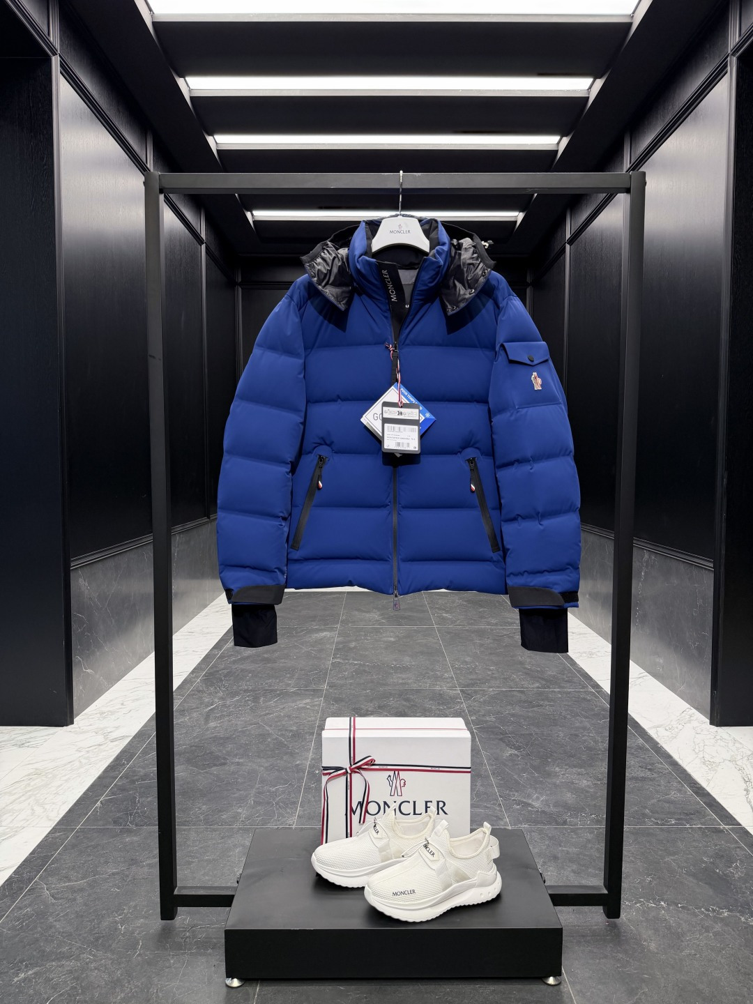 特级羽绒⬆️Moncler Montgetech(限定蓝色)高端男士短款羽绒夹克外套.柜台2w开外的高端