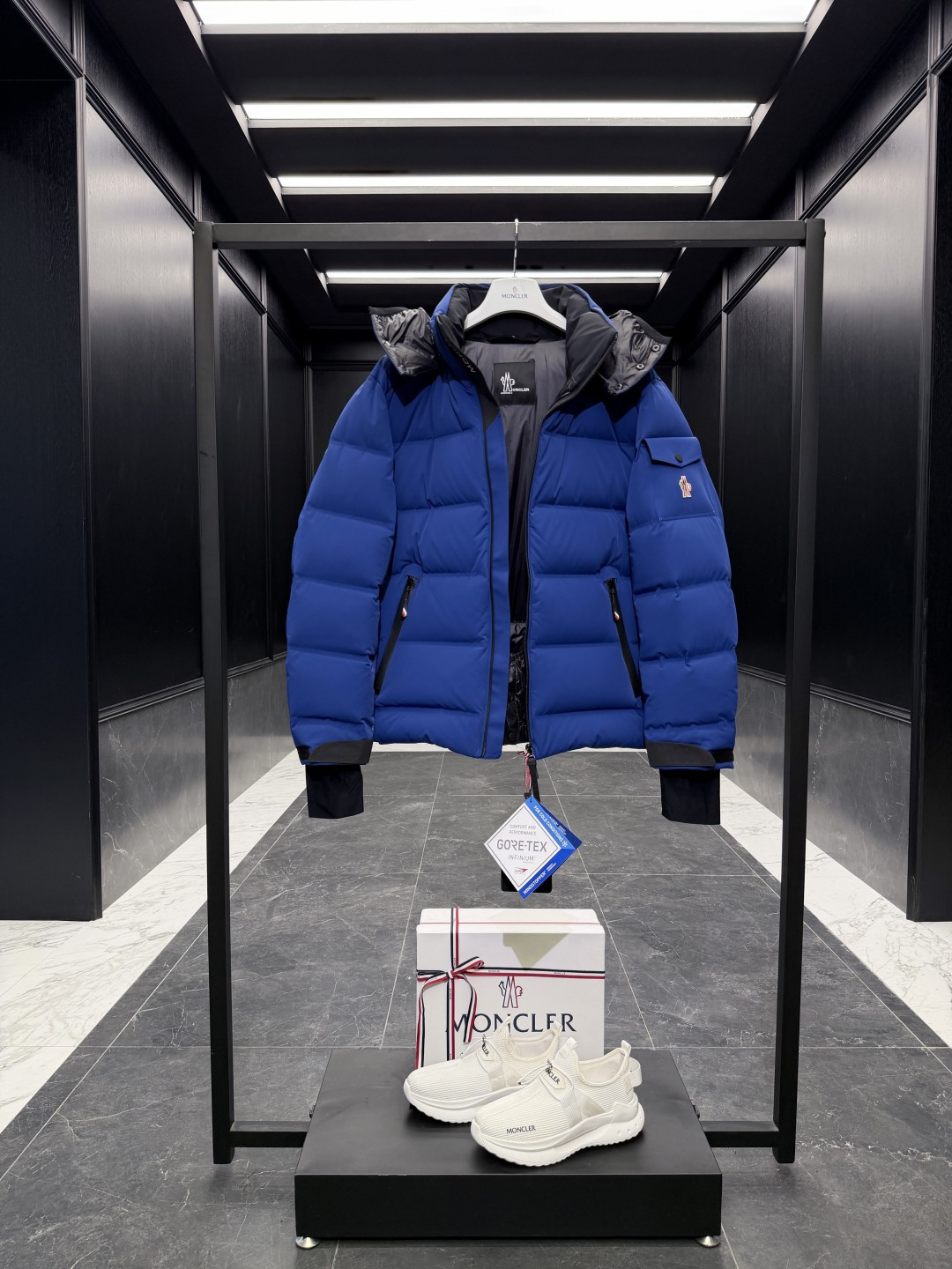特级羽绒⬆️Moncler Montgetech(限定蓝色)高端男士短款羽绒夹克外套.柜台2w开外的高端