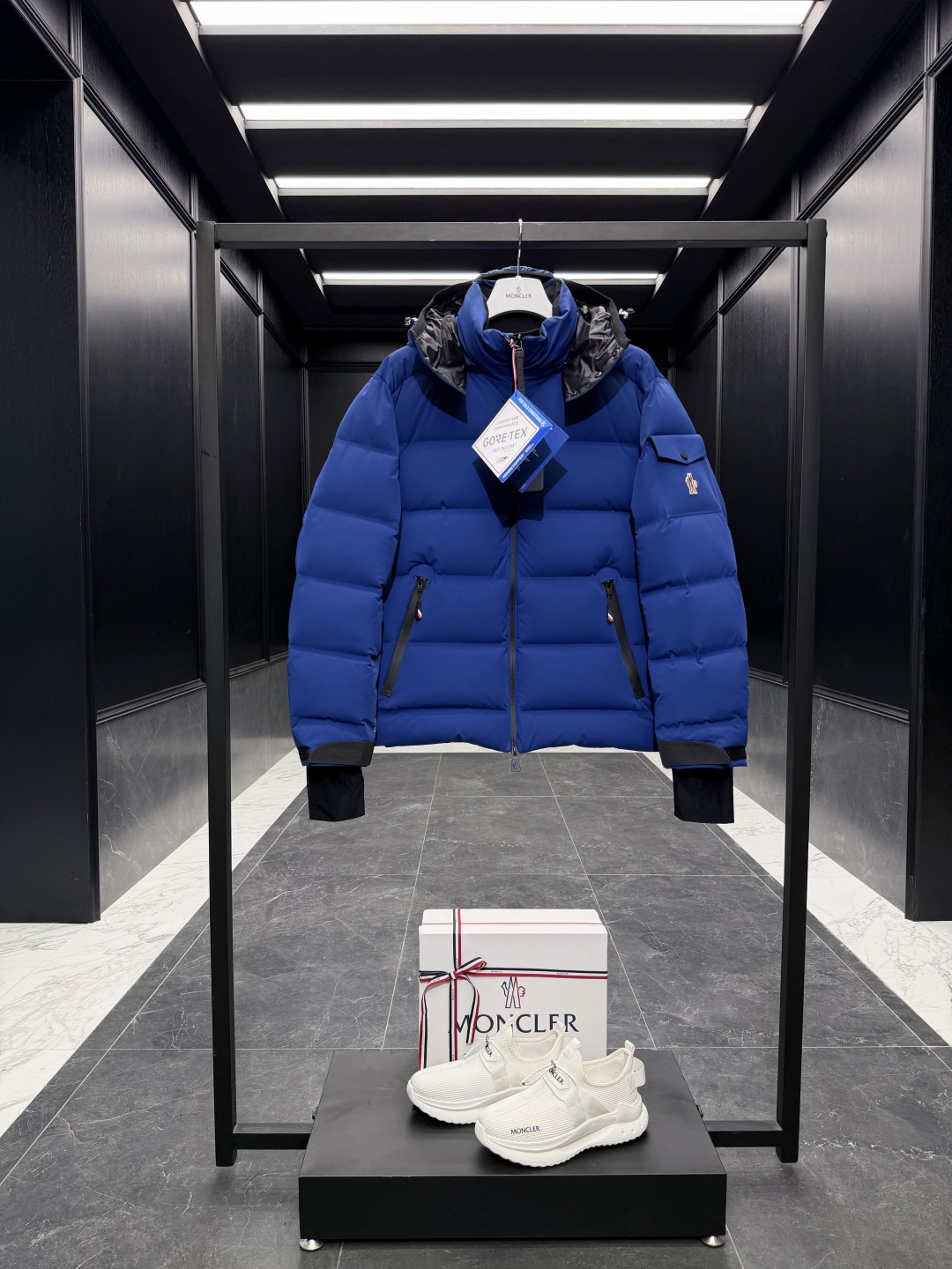特级羽绒⬆️Moncler Montgetech(限定蓝色)高端男士短款羽绒夹克外套.柜台2w开外的高端