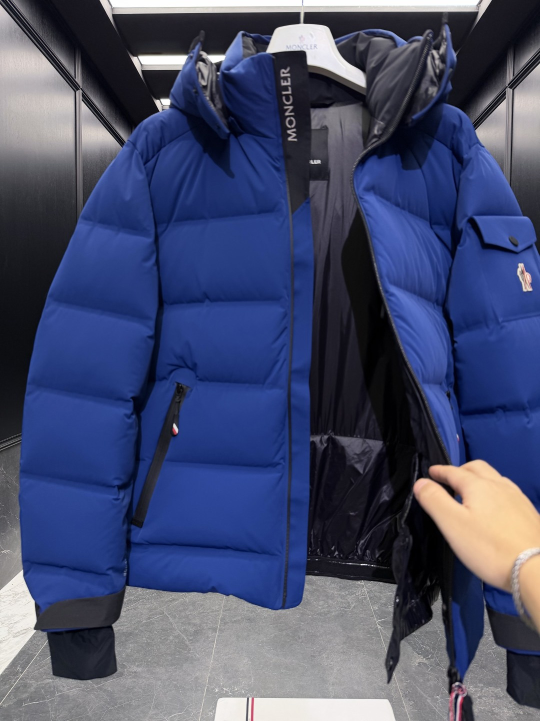 特级羽绒⬆️Moncler Montgetech(限定蓝色)高端男士短款羽绒夹克外套.柜台2w开外的高端