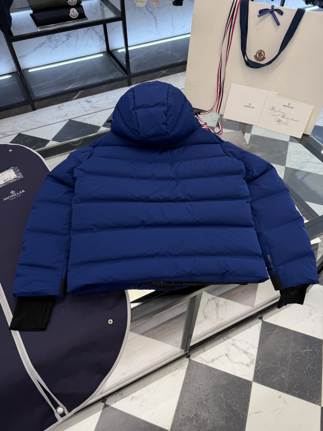 Moncler Montgetech(限定蓝色)高端男士短款羽绒夹克外套.太漂亮了这个配色.必须自留.更