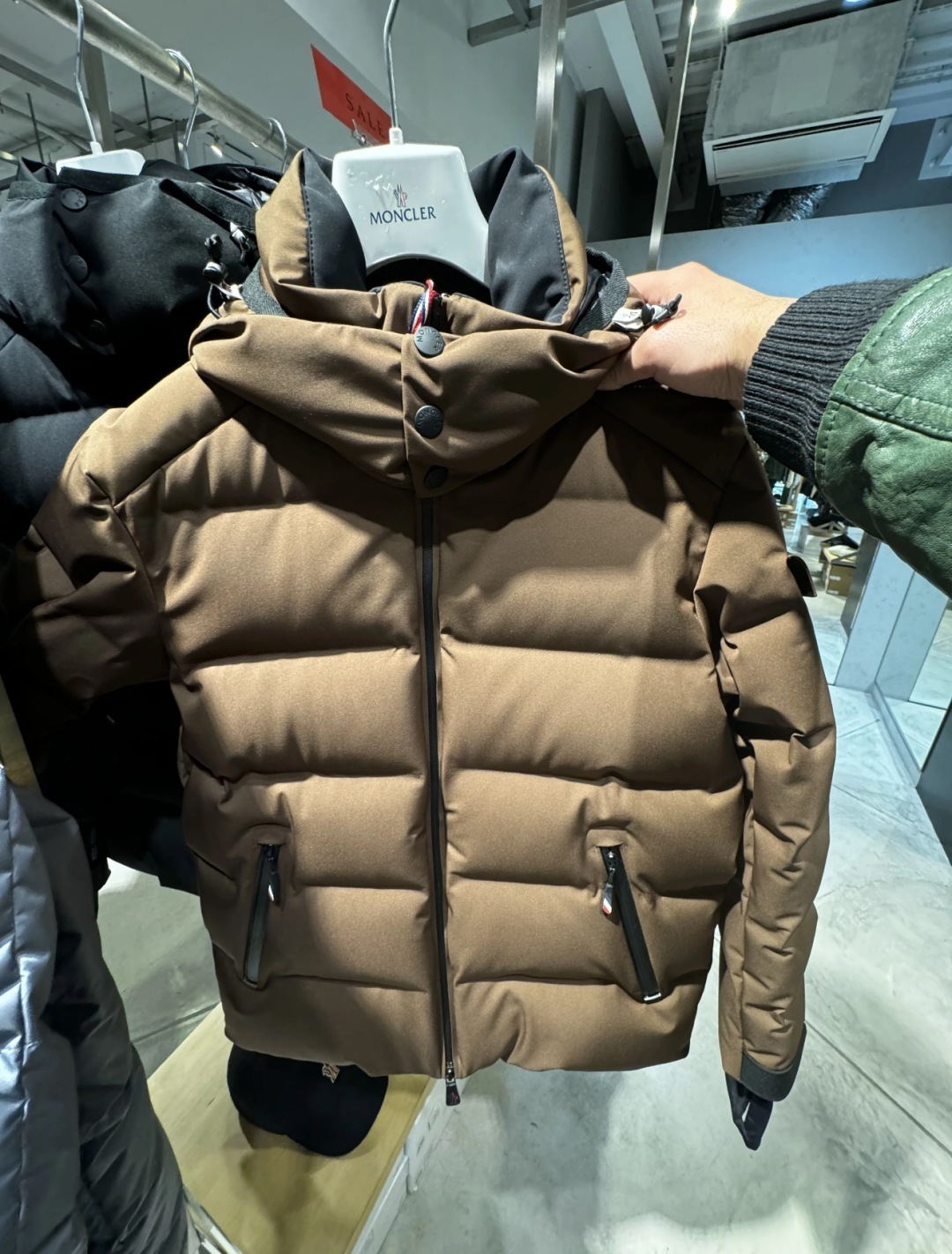 Moncler Montgetech高端男士短款羽绒夹克外套.柜台实拍展示.三色同步在售中.