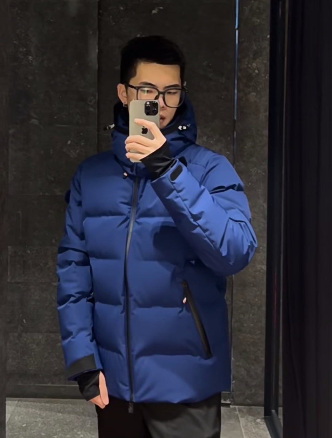 NO:683282,Upper body effect｜Moncler Montgetech high-end men's short down jacket. Three colors are on sale simultaneously.,,jackets & coats,jackets & coats,down jacket,19860909上身效果｜Moncler Montgetech高端男士短款羽绒夹克外套.三色同步在售中.,,jackets & coats,jackets & coats,down jacket,,Men's clothing