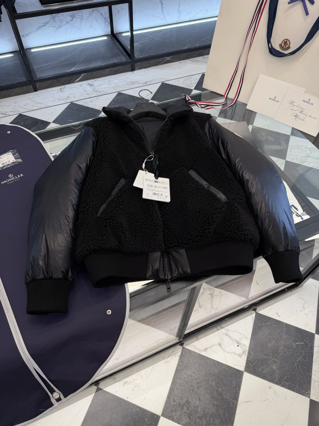 Moncler Maulevrier男士双面泰迪绒飞行员羽绒夹克外套.两面穿搭.更多细节实拍.
