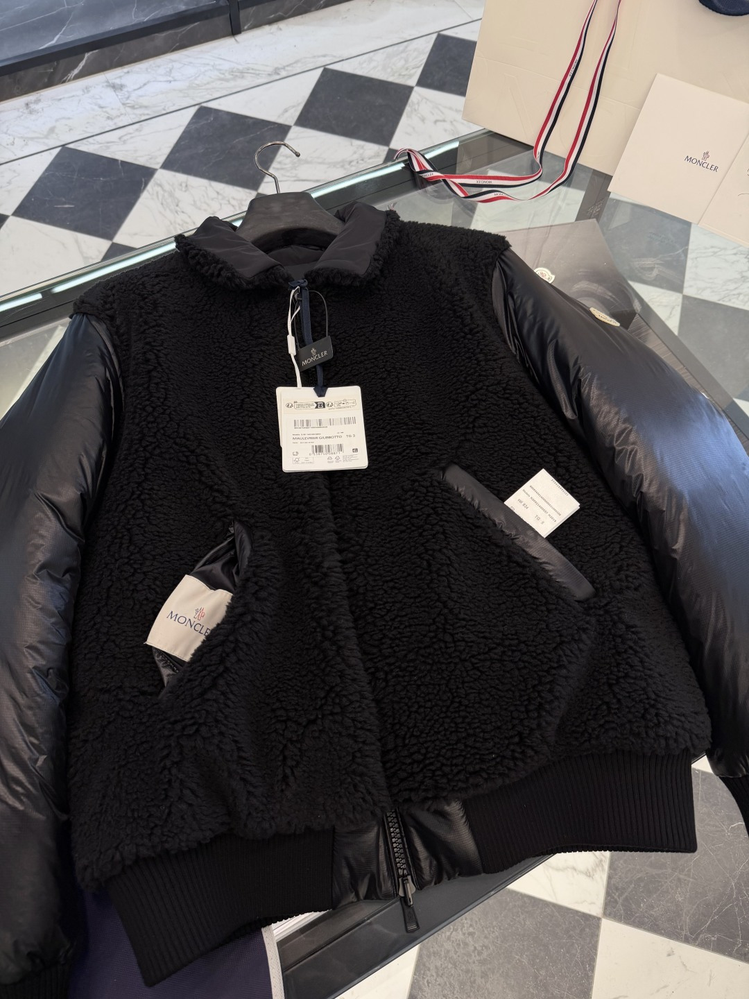 Moncler Maulevrier男士双面泰迪绒飞行员羽绒夹克外套.两面穿搭.更多细节实拍.