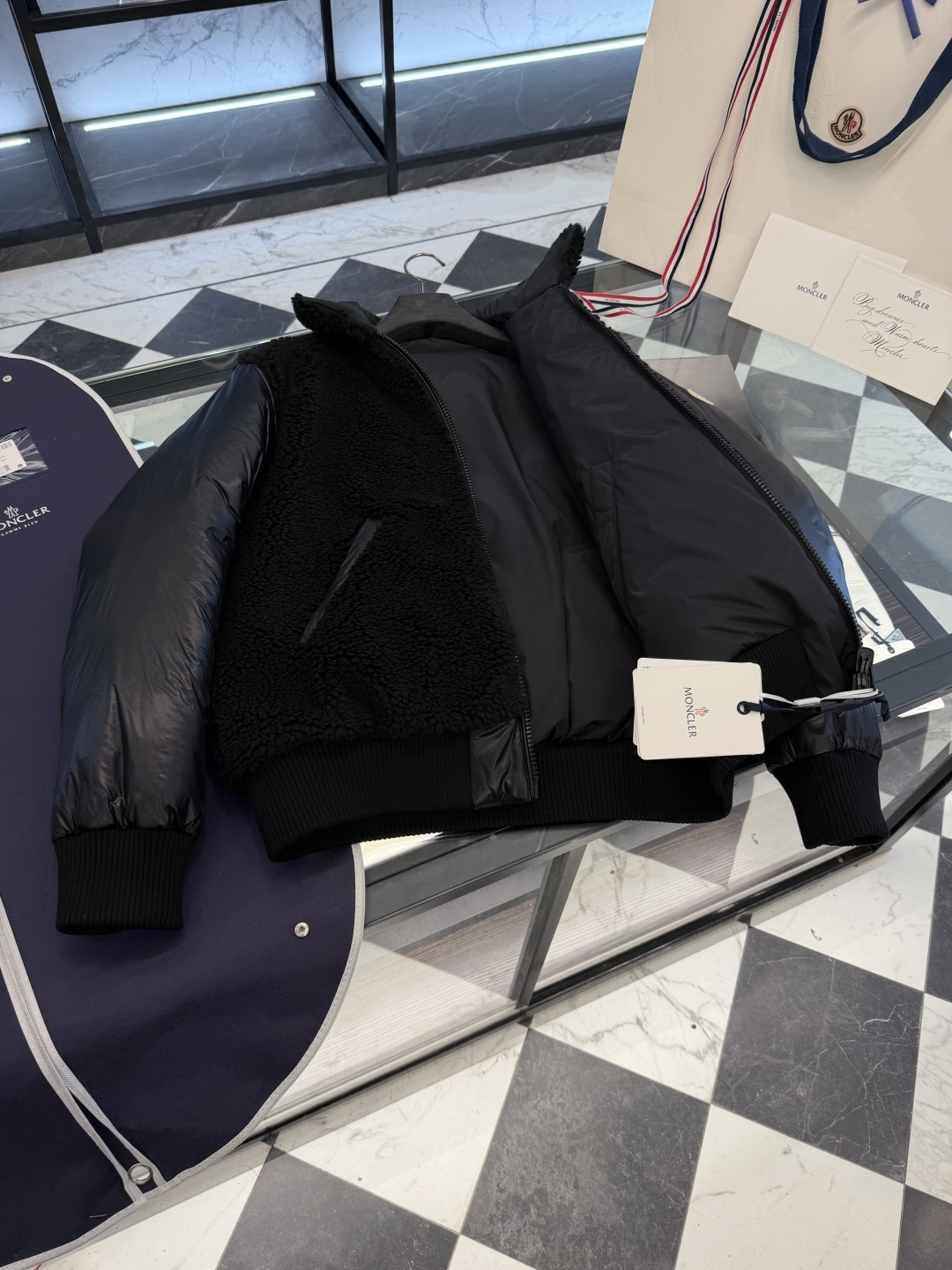 Moncler Maulevrier男士双面泰迪绒飞行员羽绒夹克外套.两面穿搭.更多细节实拍.