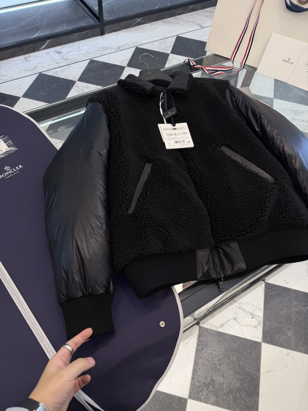 Moncler Maulevrier男士双面泰迪绒飞行员羽绒夹克外套.两面穿搭.更多细节实拍.