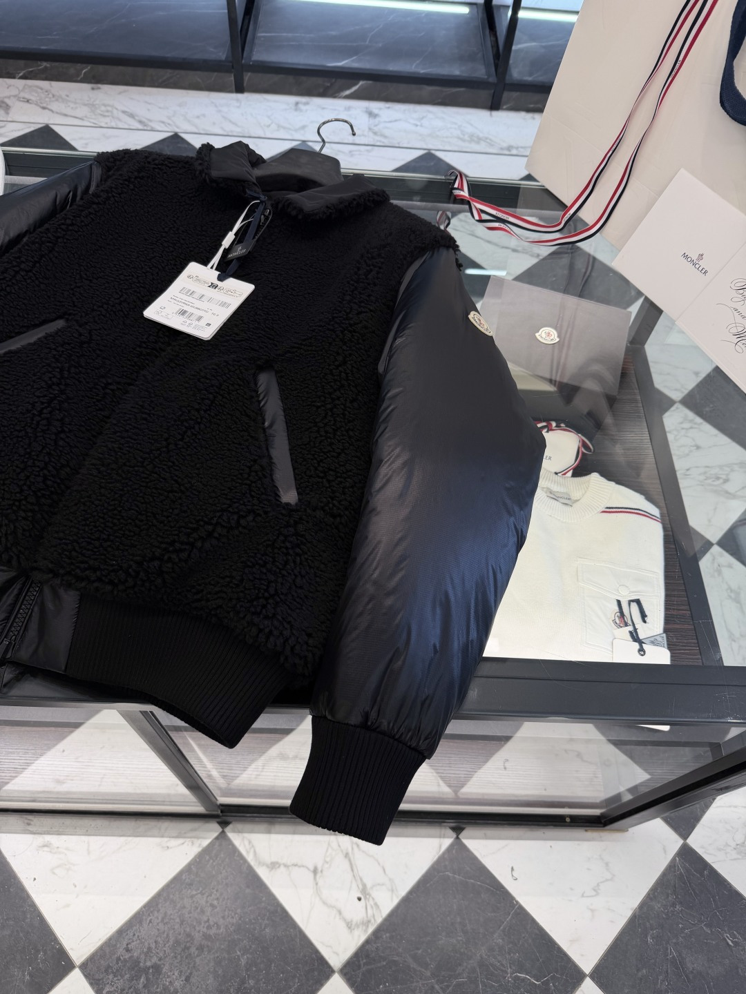 Moncler Maulevrier男士双面泰迪绒飞行员羽绒夹克外套.两面穿搭.更多细节实拍.