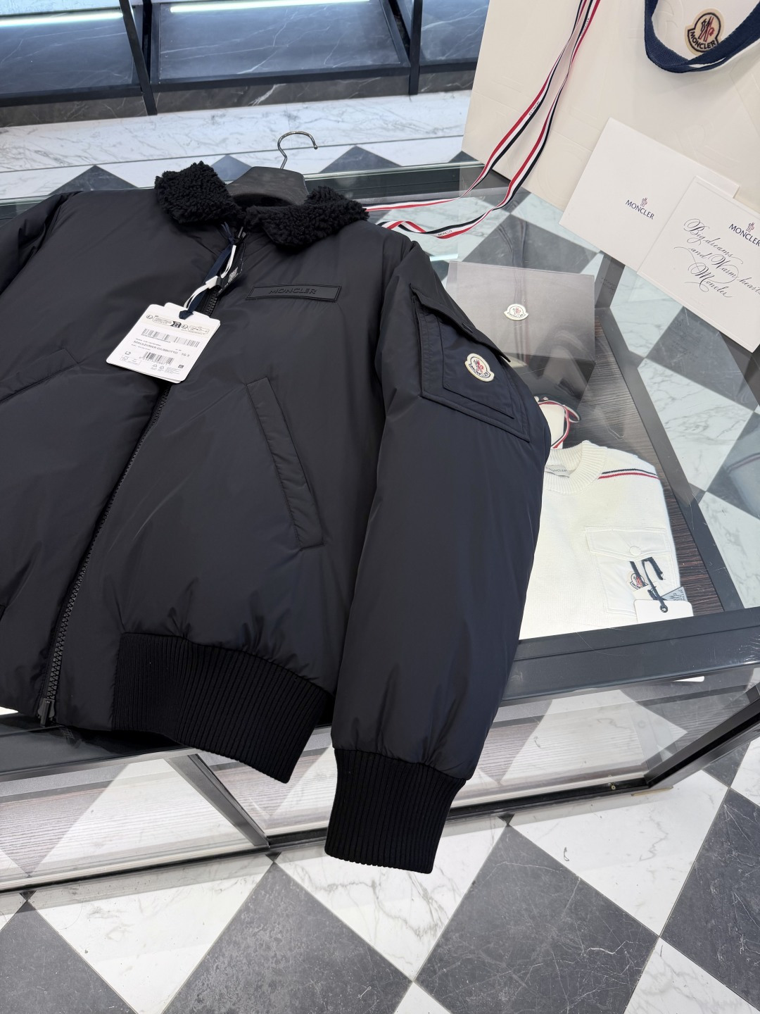 Moncler Maulevrier男士双面泰迪绒飞行员羽绒夹克外套.两面穿搭.更多细节实拍.