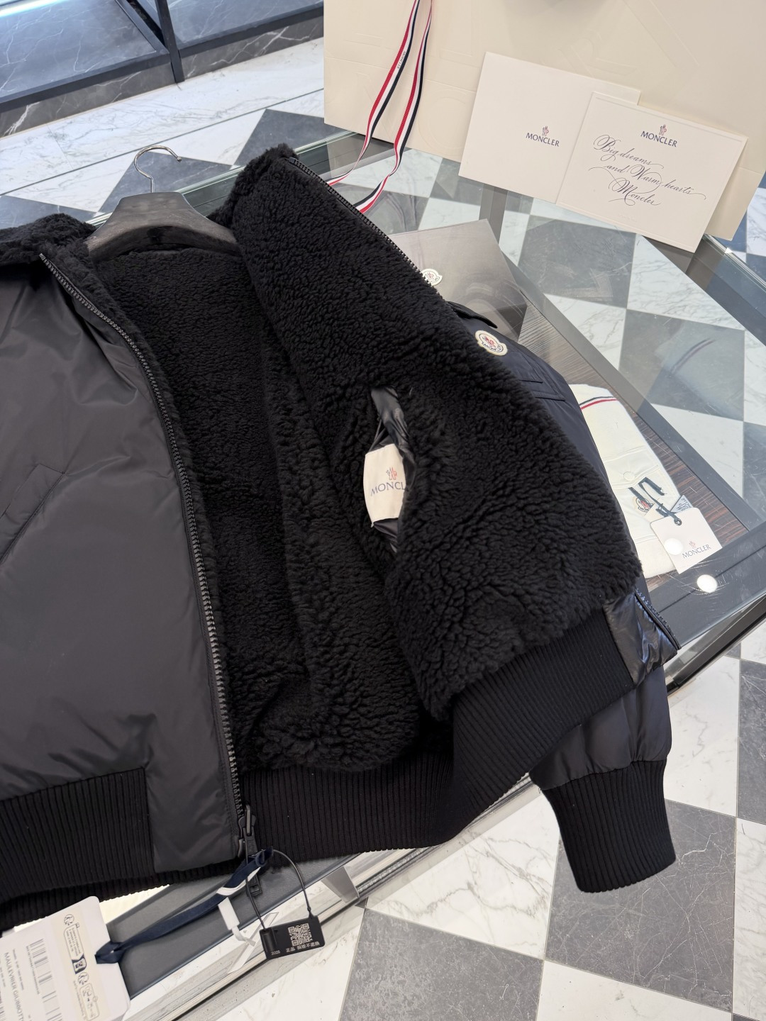 Moncler Maulevrier男士双面泰迪绒飞行员羽绒夹克外套.两面穿搭.更多细节实拍.