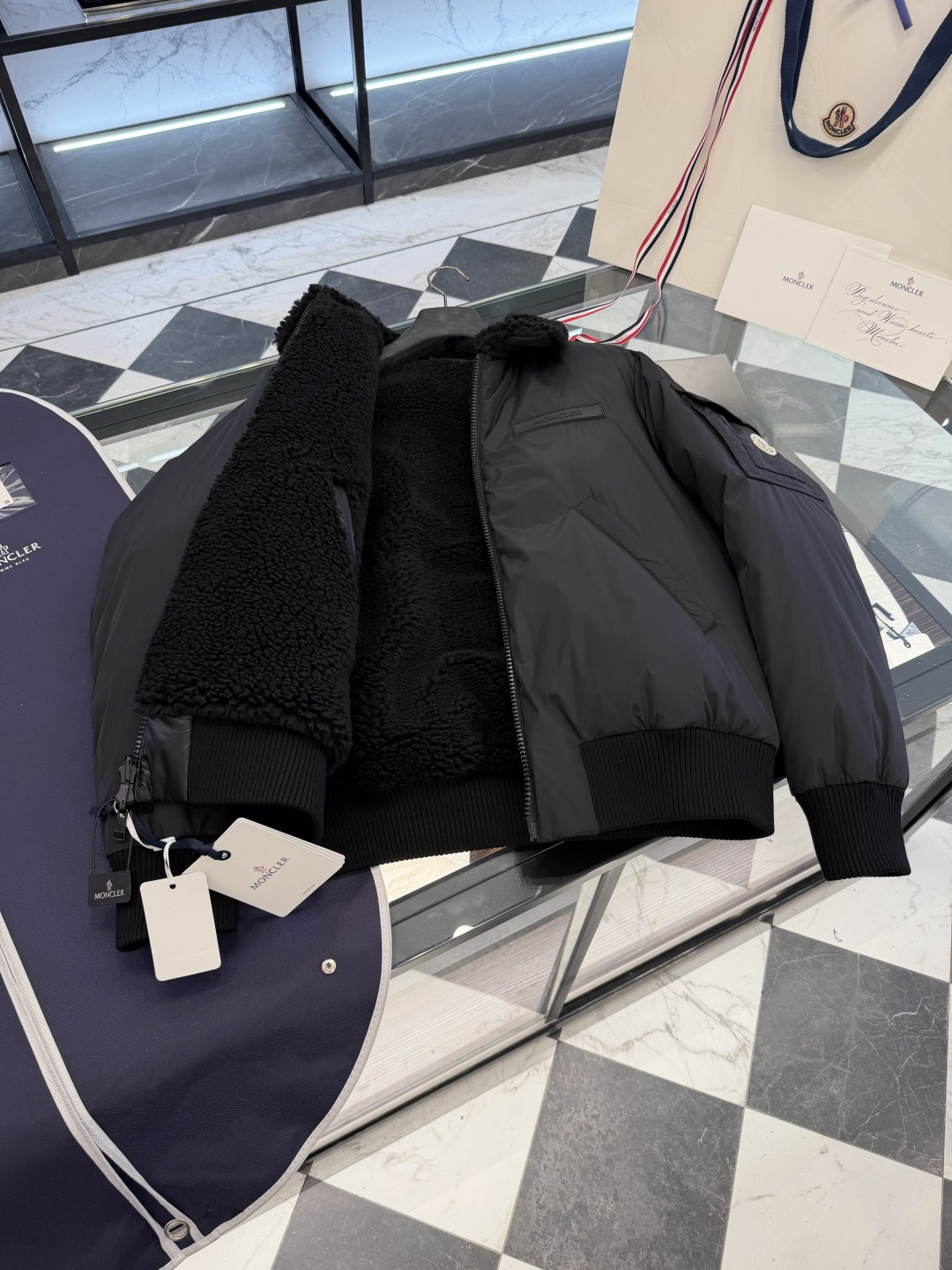 Moncler Maulevrier男士双面泰迪绒飞行员羽绒夹克外套.两面穿搭.更多细节实拍.