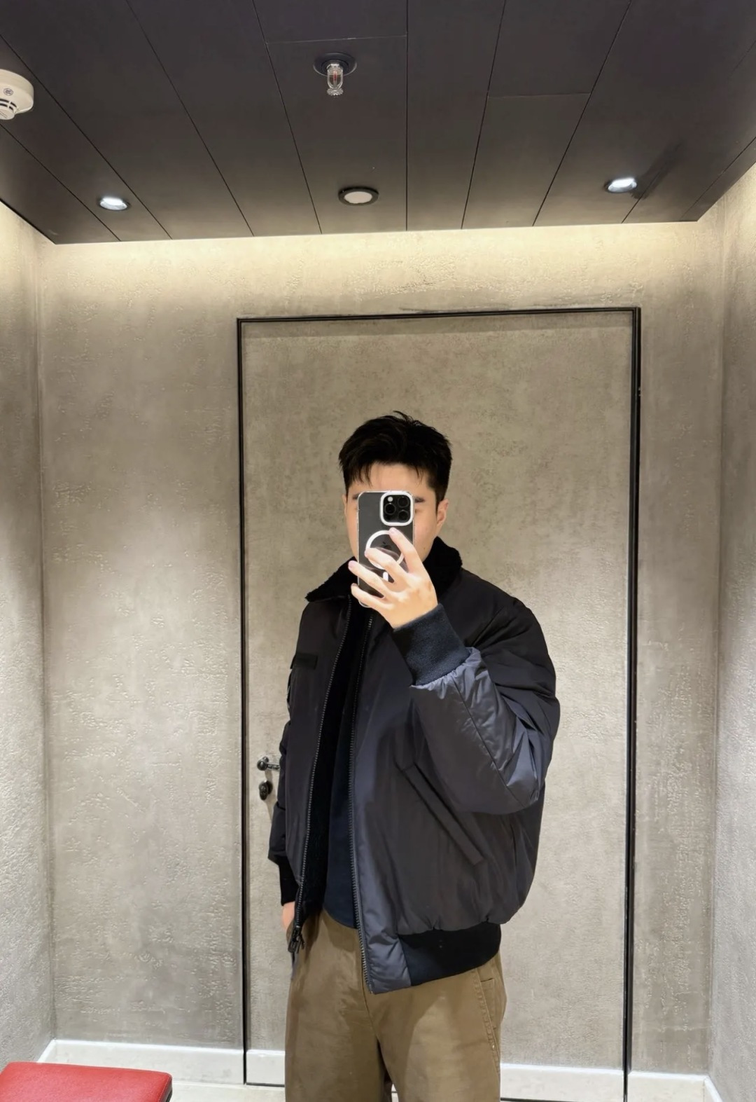 上身效果｜Moncler Maulevrier男士双面泰迪绒飞行员羽绒夹克外套.两面穿搭.双重锁温.