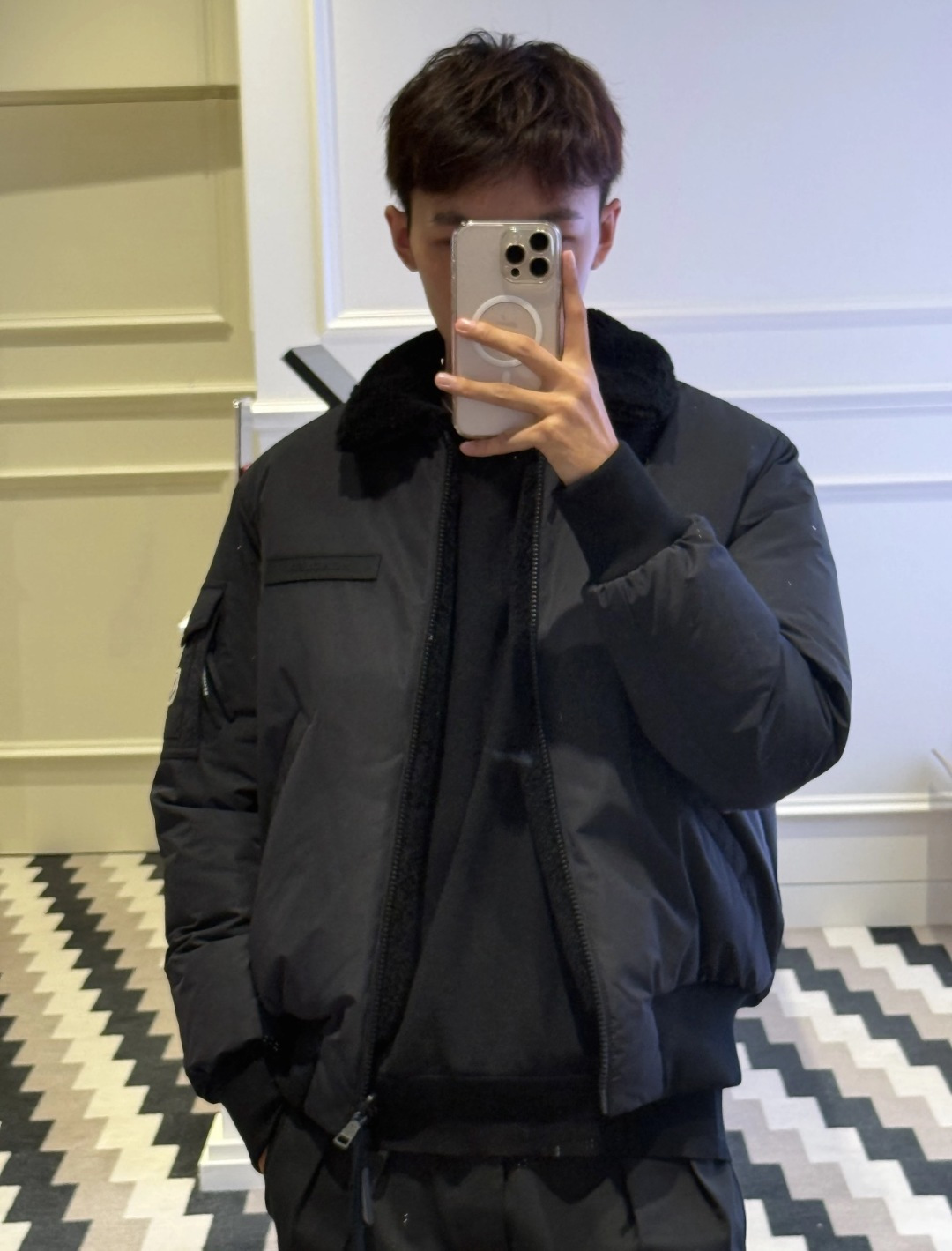 上身效果｜Moncler Maulevrier男士双面泰迪绒飞行员羽绒夹克外套.两面穿搭.双重锁温.