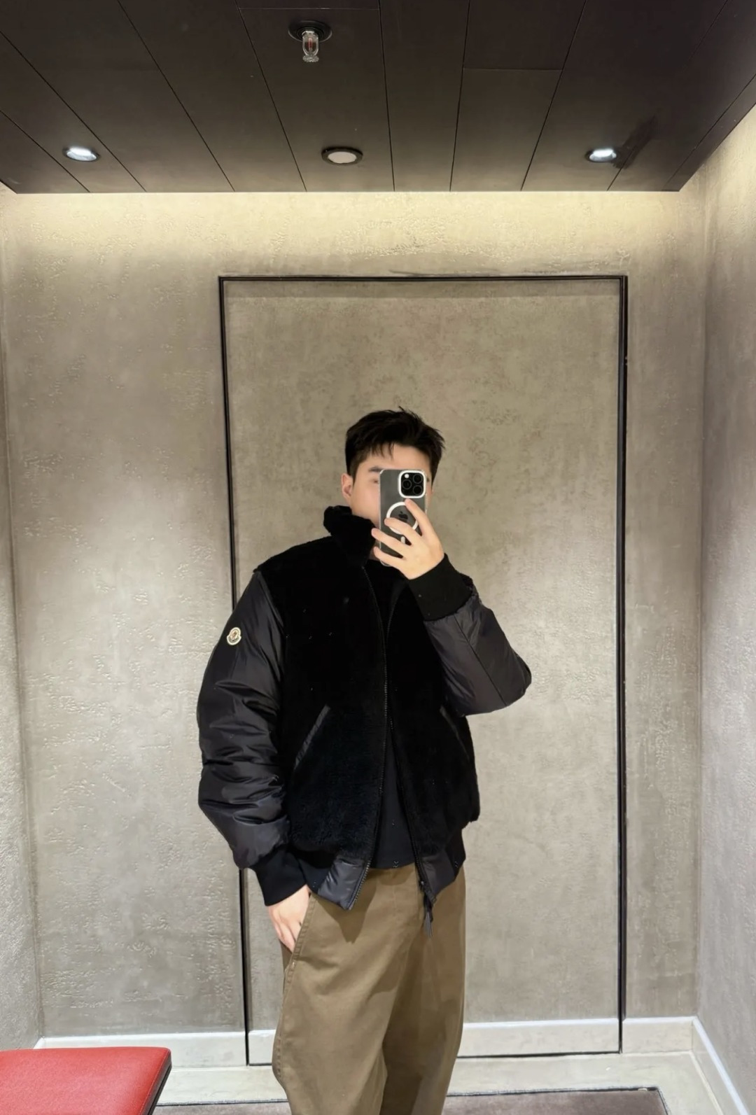 上身效果｜Moncler Maulevrier男士双面泰迪绒飞行员羽绒夹克外套.两面穿搭.双重锁温.