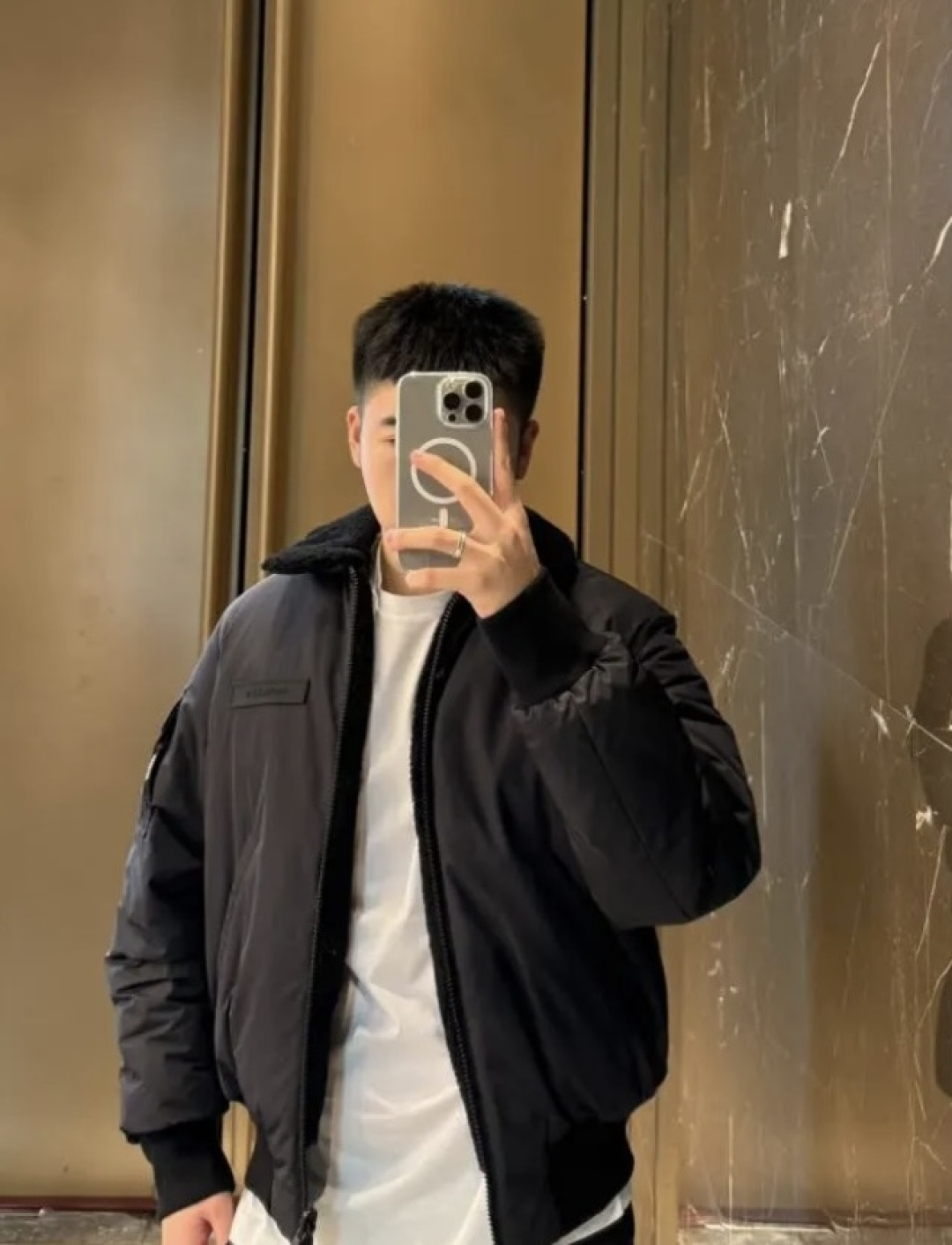 上身效果｜Moncler Maulevrier男士双面泰迪绒飞行员羽绒夹克外套.两面穿搭.双重锁温.