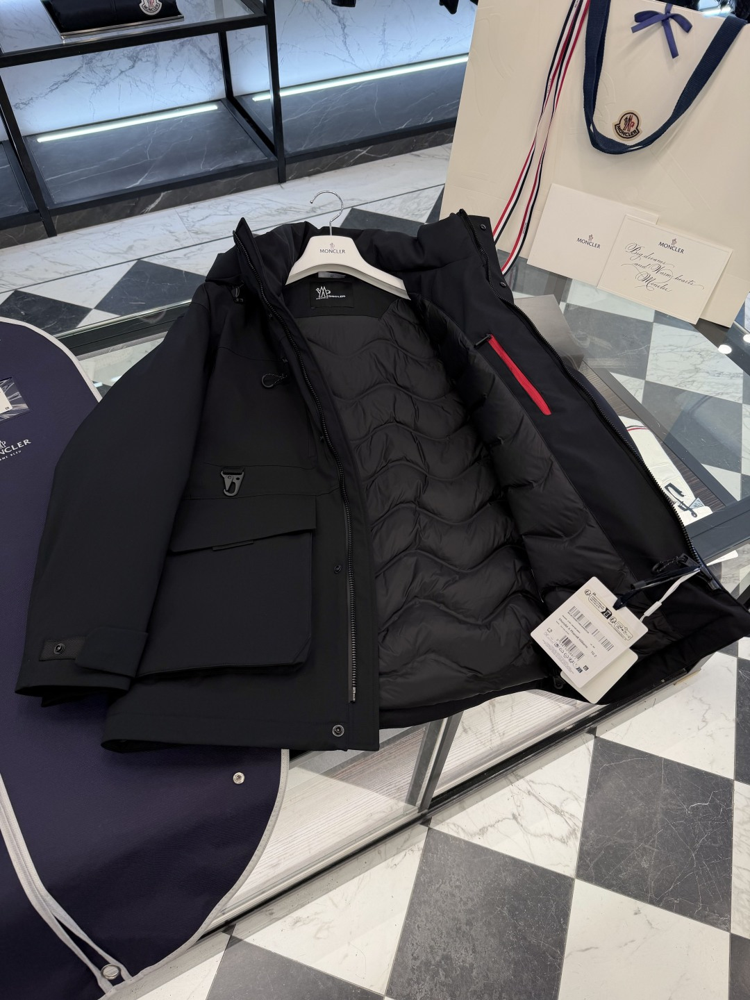 Moncler x Pharrell Williams菲董限定男女款中长工装休闲风羽绒服夹克外套.更多细