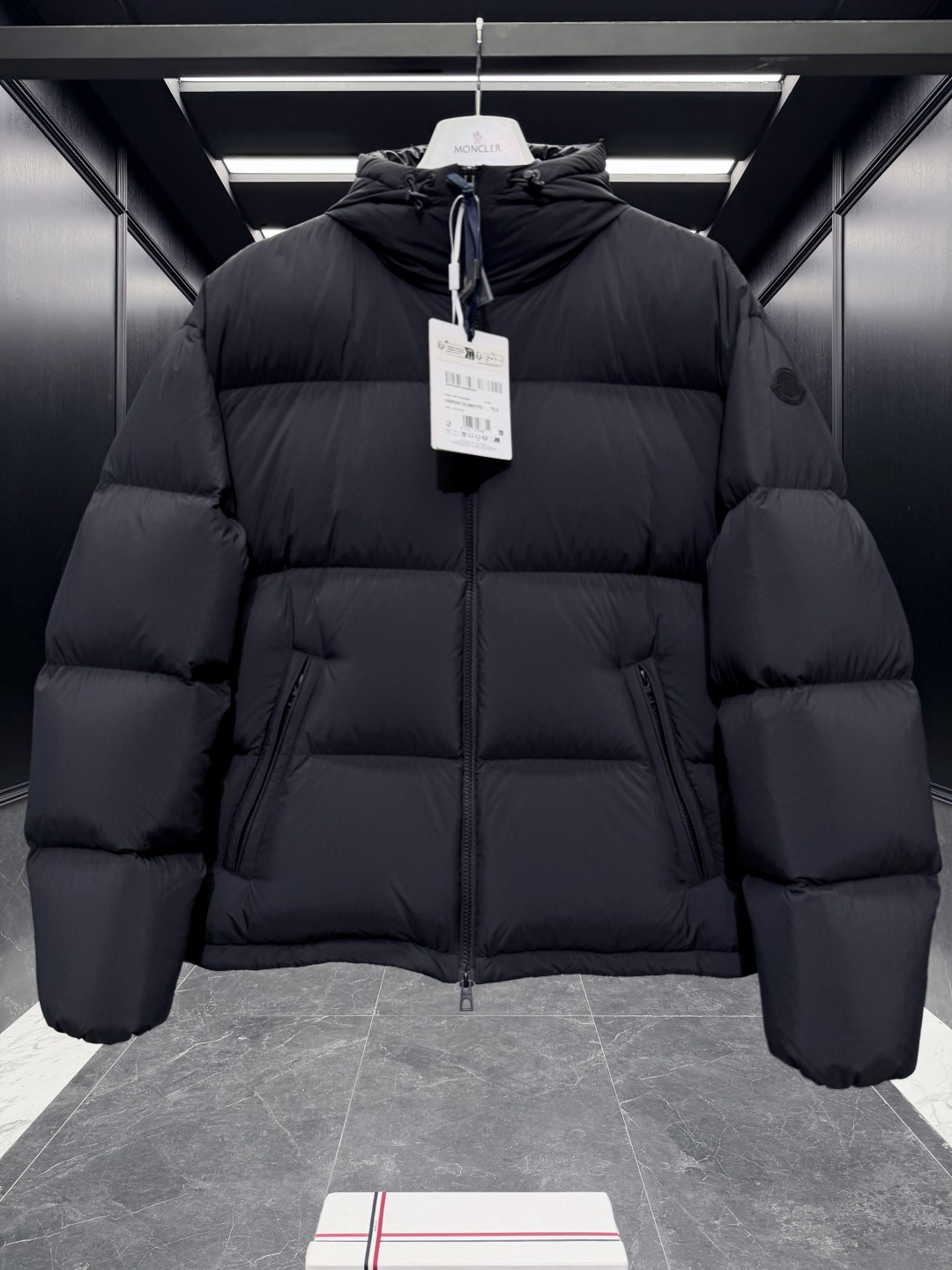 特级羽绒⬆️Moncler Meriera男士连帽短款羽绒夹克外套.2025全新王牌爆款.全新黑武士.另