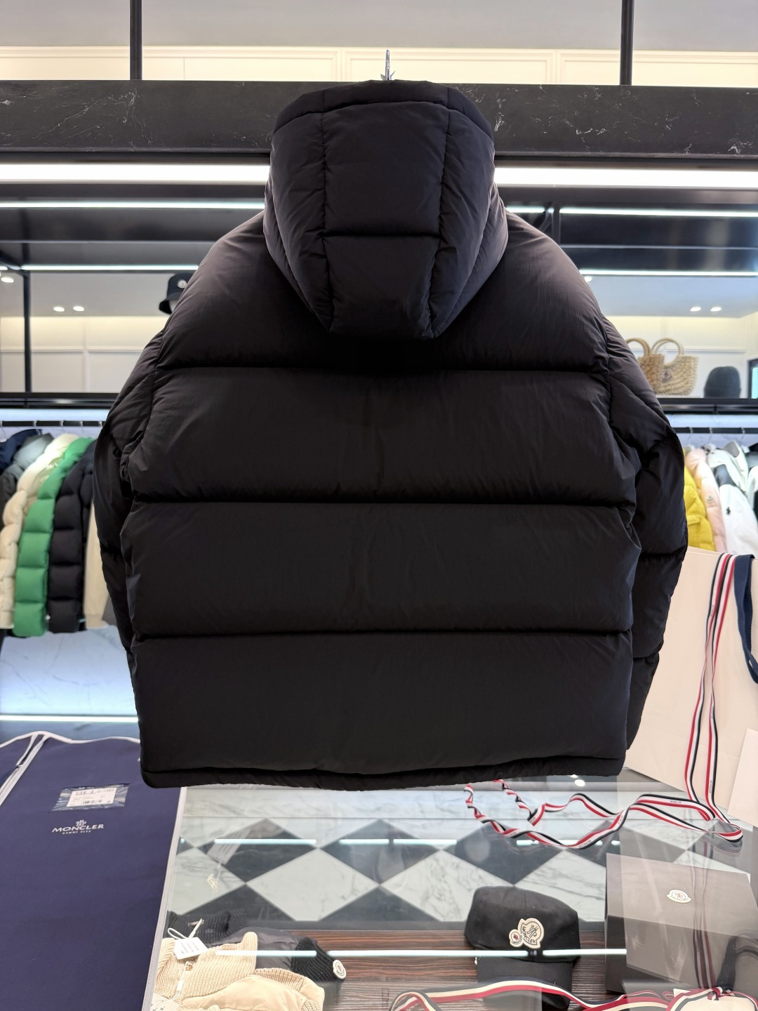 . 520574_700 520574_700