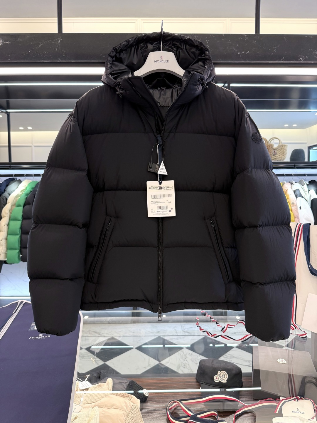 . 520575_700 520575_700