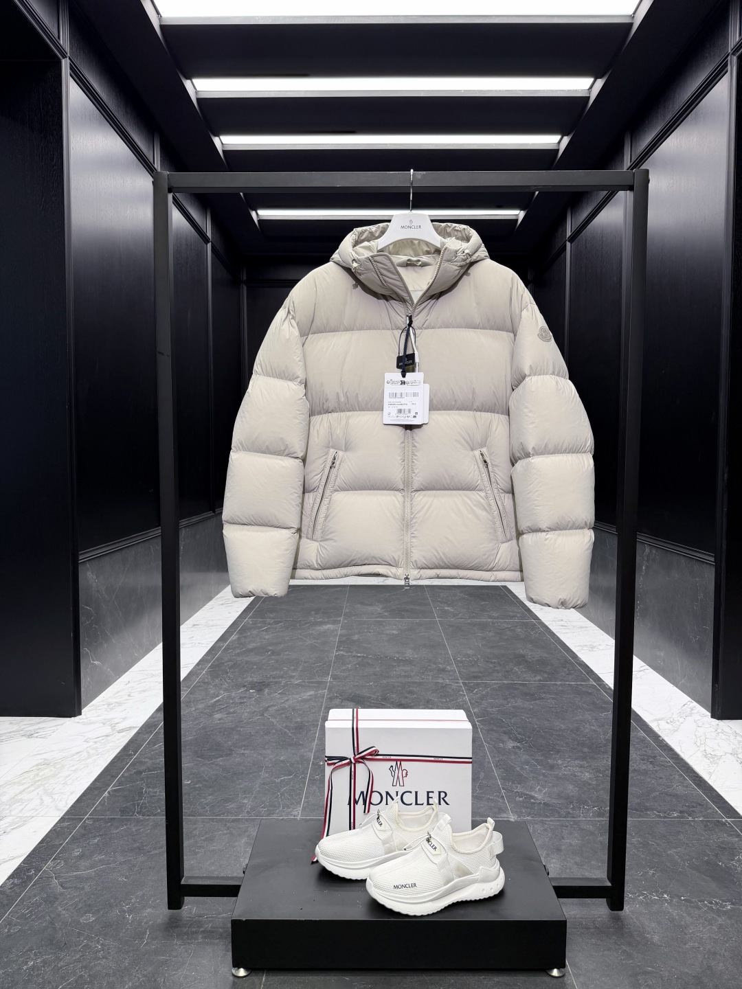 特级羽绒⬆️Moncler Meriera男士连帽短款羽绒夹克外套.2025全新王牌爆款.冰灰配色,太高