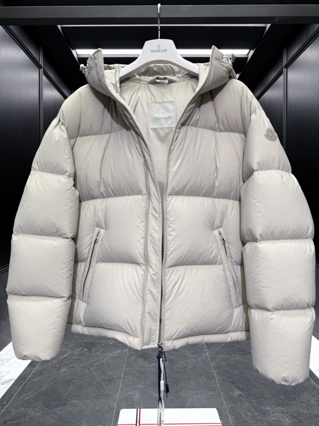特级羽绒⬆️Moncler Meriera男士连帽短款羽绒夹克外套.2025全新王牌爆款.冰灰配色,太高