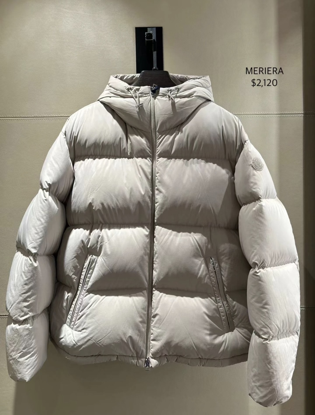 Moncler Meriera男士连帽短款羽绒夹克外套.轻盈而保暖.填充超级饱满.柜台实拍参考.