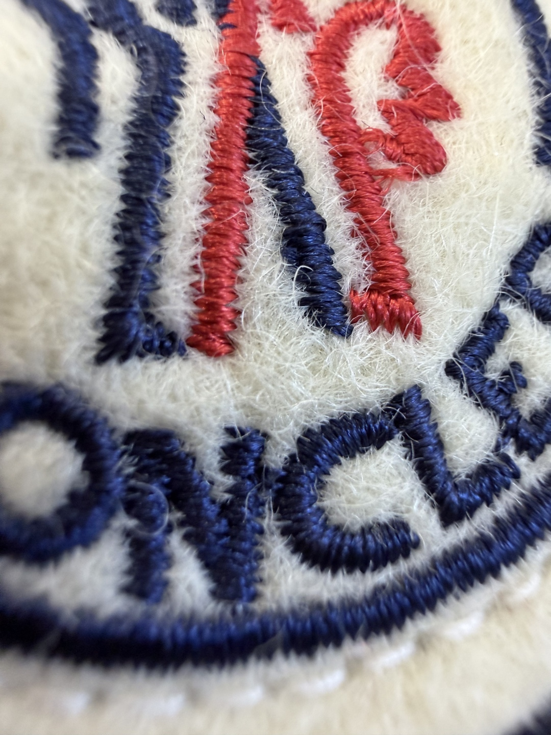 Moncler【加厚保暖】Bretagne(王牌渠道臻品)男士连帽中长羽绒夹克外套.细节感受.所有吊牌条