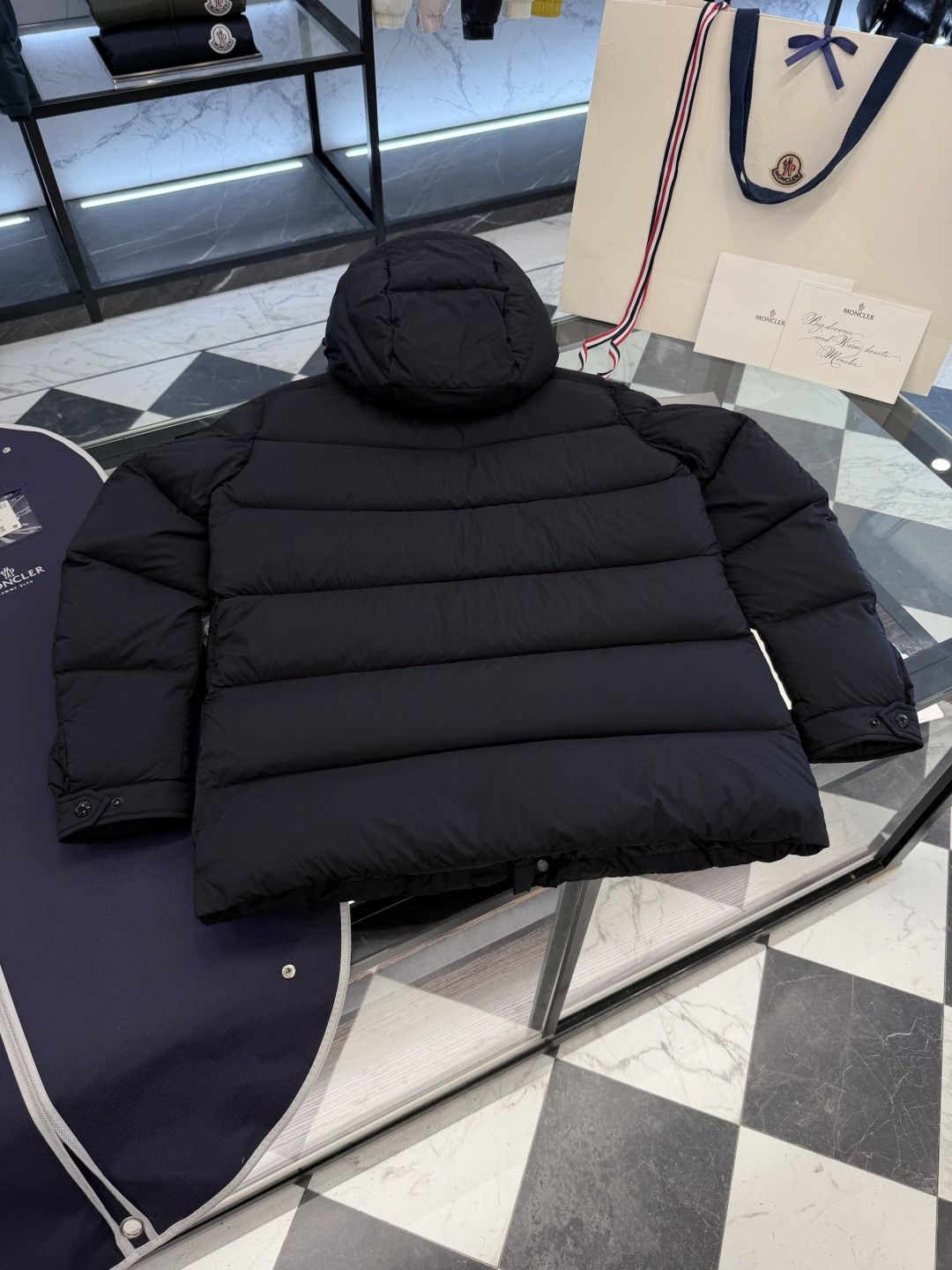 Moncler【加厚保暖】Bretagne(王牌渠道臻品)男士连帽中长羽绒夹克外套.更多细节实拍.