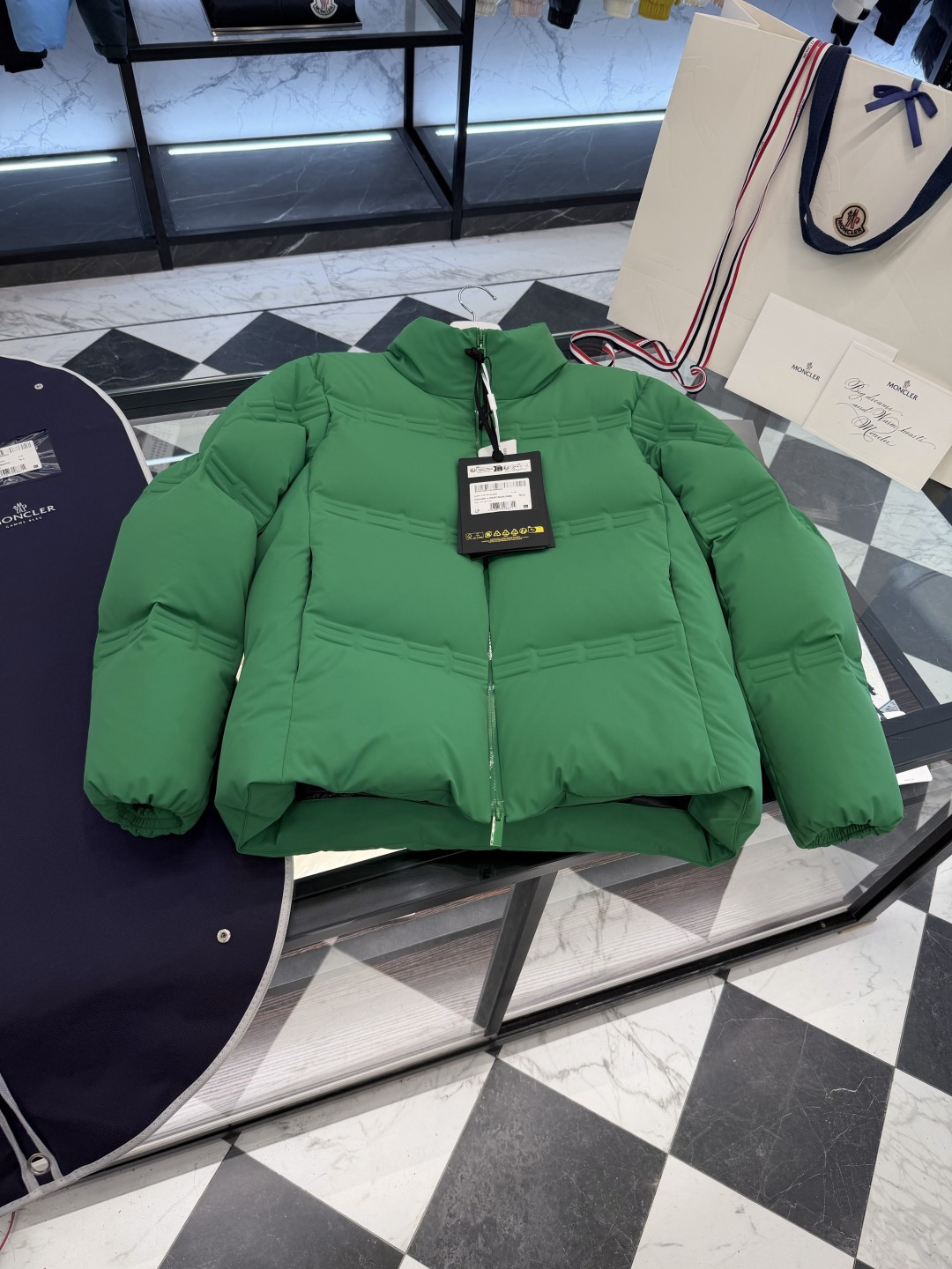 NO:688958,MONCLER GENIUS genius designer joint series. Rally men's and women's short down jacket Moncler19860909MONCLER GENIUS天才设计师联名系列.Rally男女款短款羽绒夹克外套Moncler x A$AP Rocky联名推送.更多细节实拍.,蒙口-服装,Moncler,jackets & coats,jackets & coats,down jacket,,Women's clothing