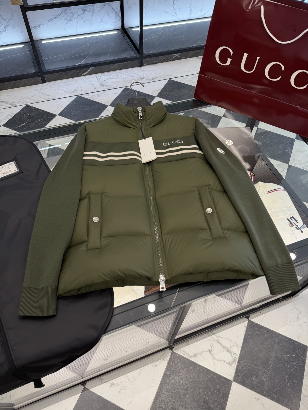 NO:689668,Gucci GG new classic webbing knitted splicing down jacket. Super soft tear-resistant nylon fabric. More details in real shots., Gucci-clothing, gucci, gucci, jackets & coats, down jacket,19860909Gucci GG全新经典织带针织拼接羽绒外套.超软抗撕裂尼龙面料.更多细节实拍.,古驰-服装,gucci,gucci,jackets & coats,down jacket,,Women's clothing