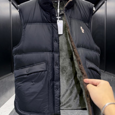 特级羽绒⬆️Moncler Grenoble高端黑标滑雪系列Aul厚款立领毛绒内里羽绒马甲.顶级鹅颈绒填充.条码款号齐全 特级羽绒⬆️Moncler Grenoble高端黑标滑雪系列Aul厚款立领毛绒内里羽绒马甲.顶级鹅颈绒填充.条码款号齐全